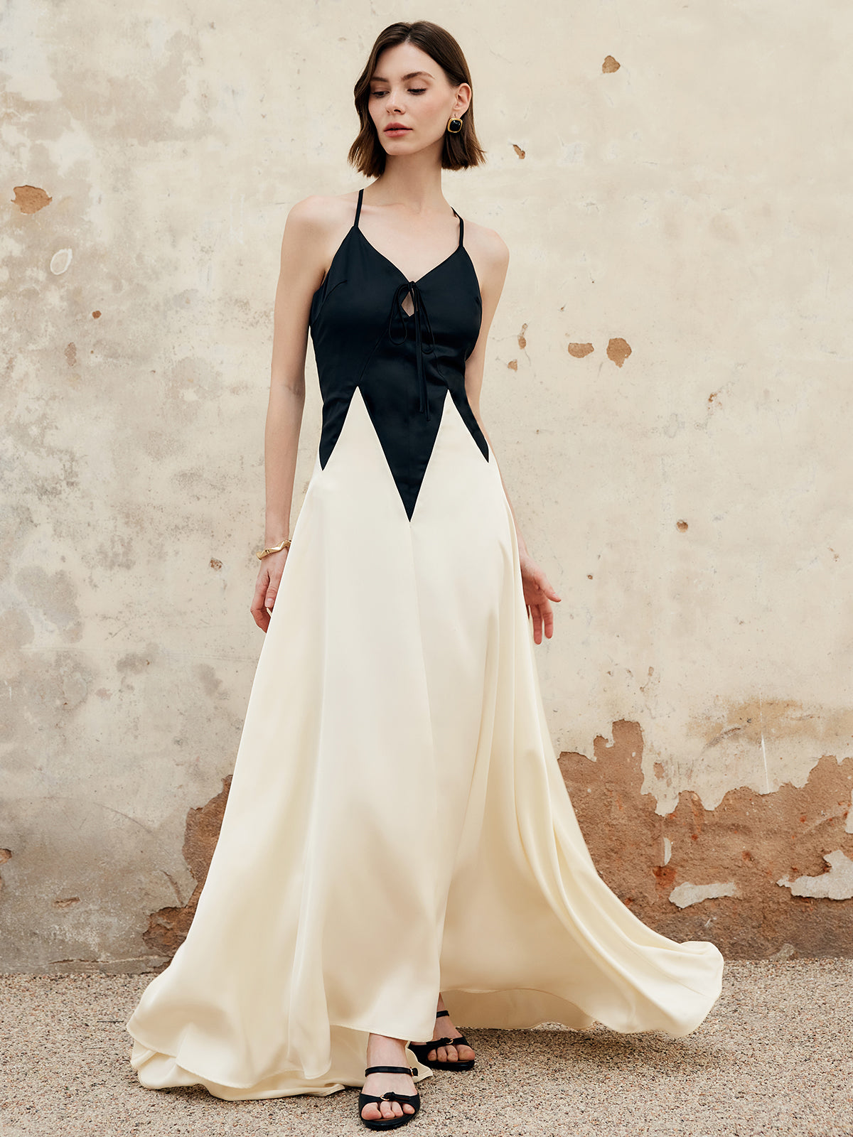 Color Block Pleated Cutout Cami Long Dress-Chicvia