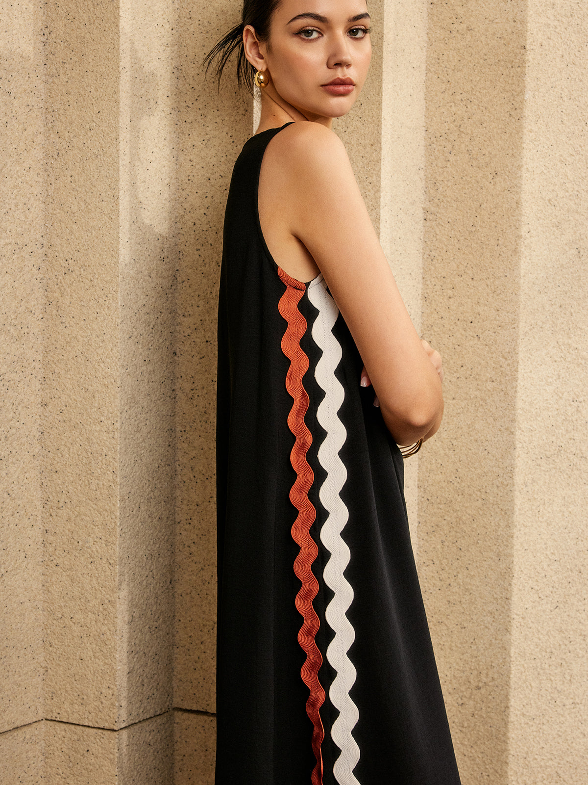 Contrast Trim Split Sleeveless Dress-Chicvia