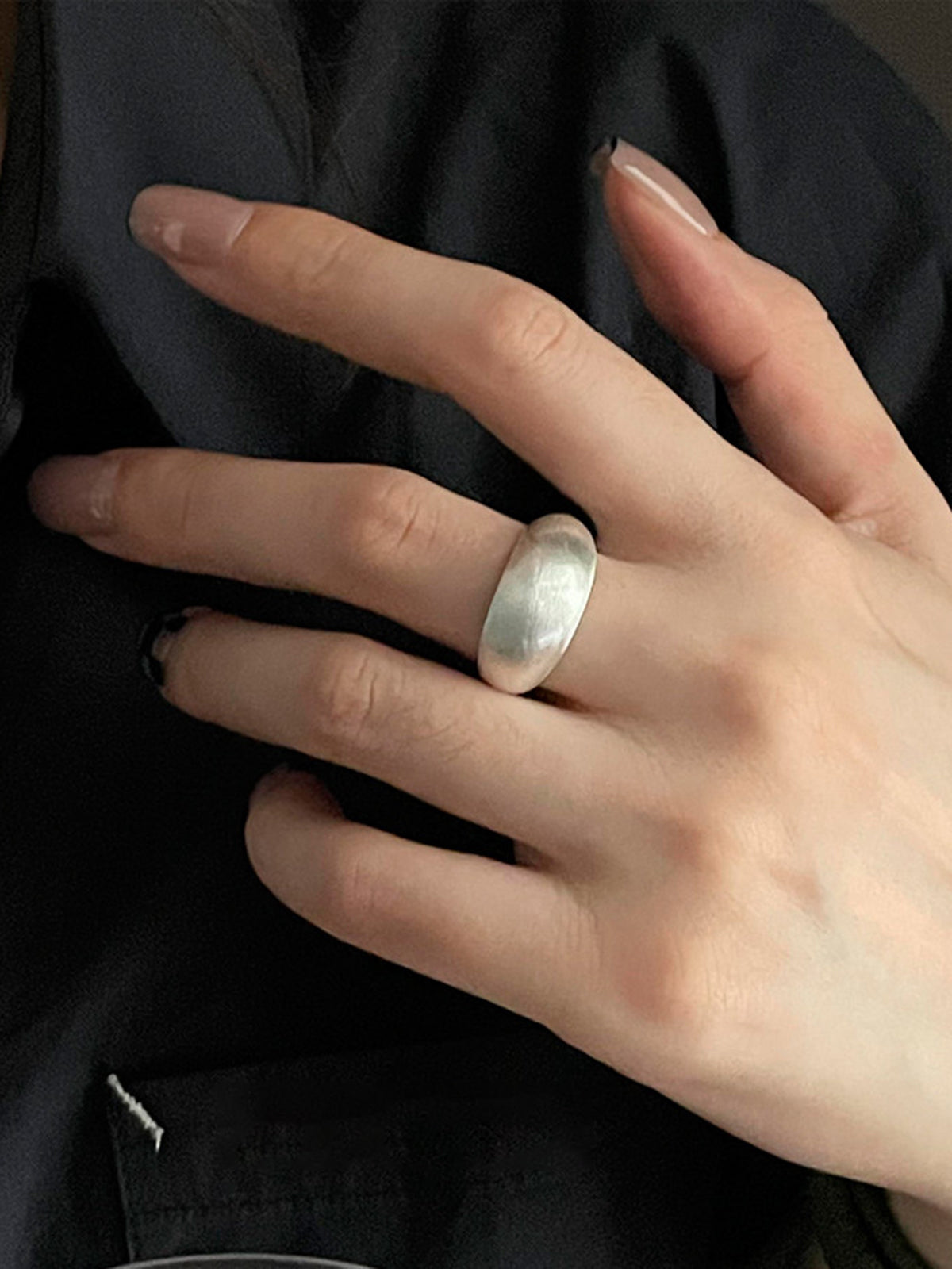 Minimalist Oval Brushed Ring-Chicvia