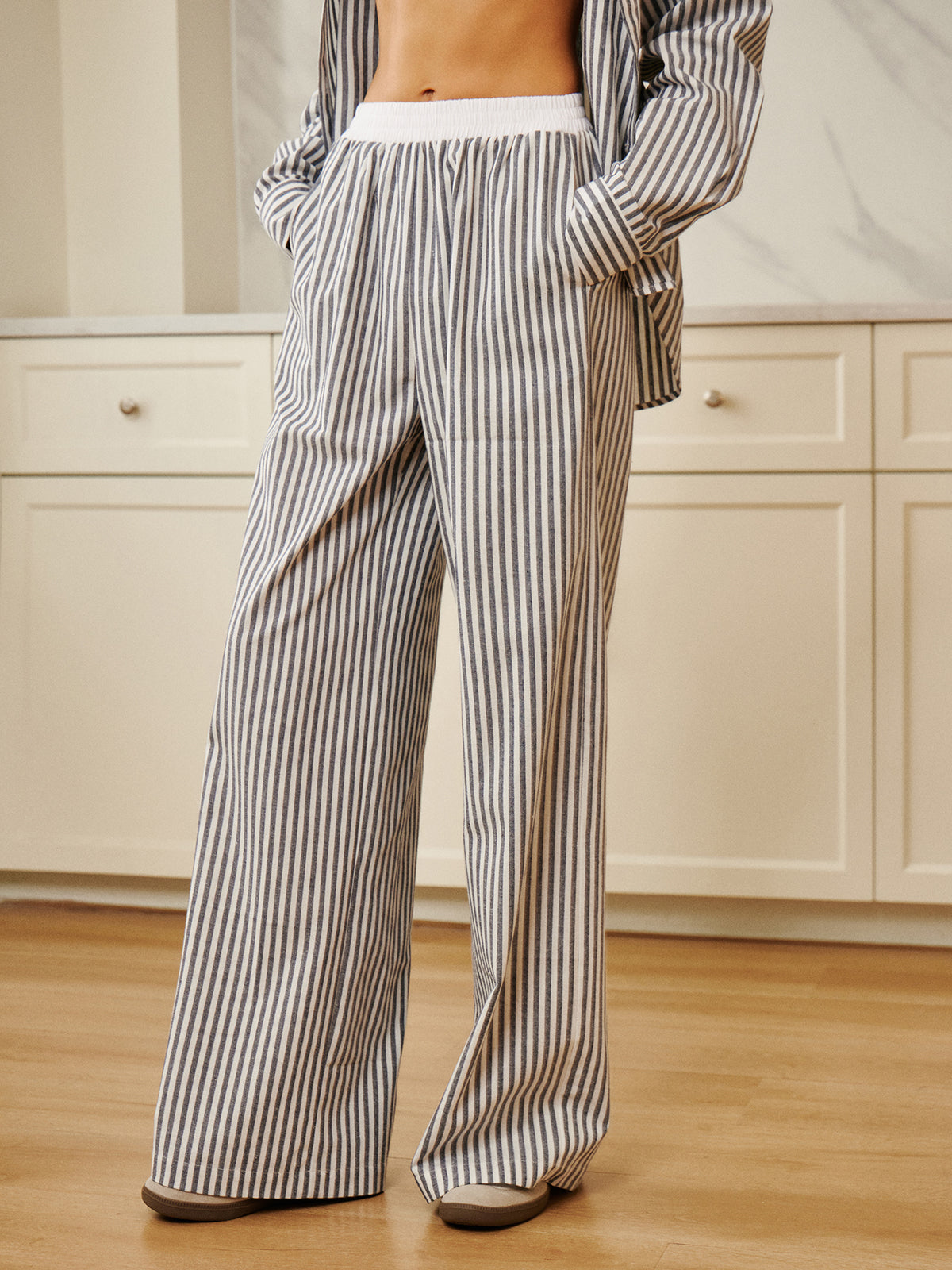 Pinstripe Contrast Binding Wide Leg Pants-Chicvia