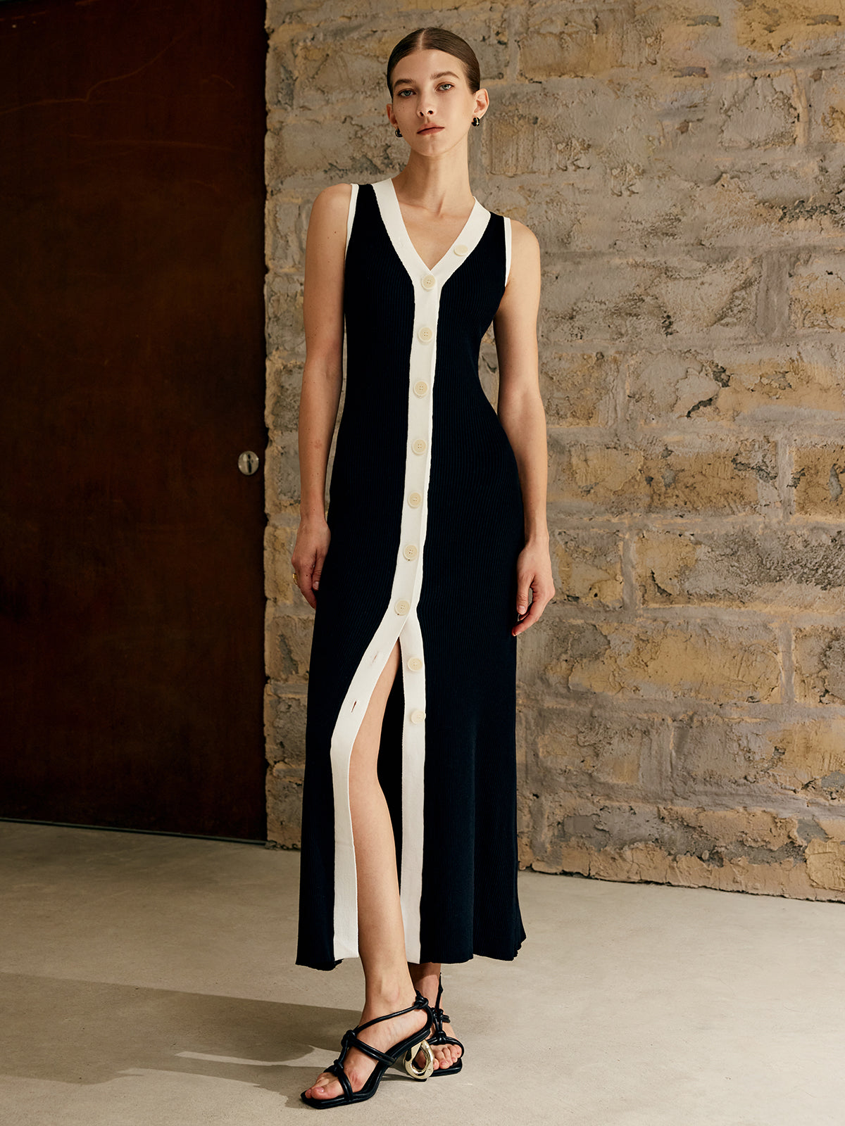 Contrast Trim Button Sweater Tank Dress-Chicvia