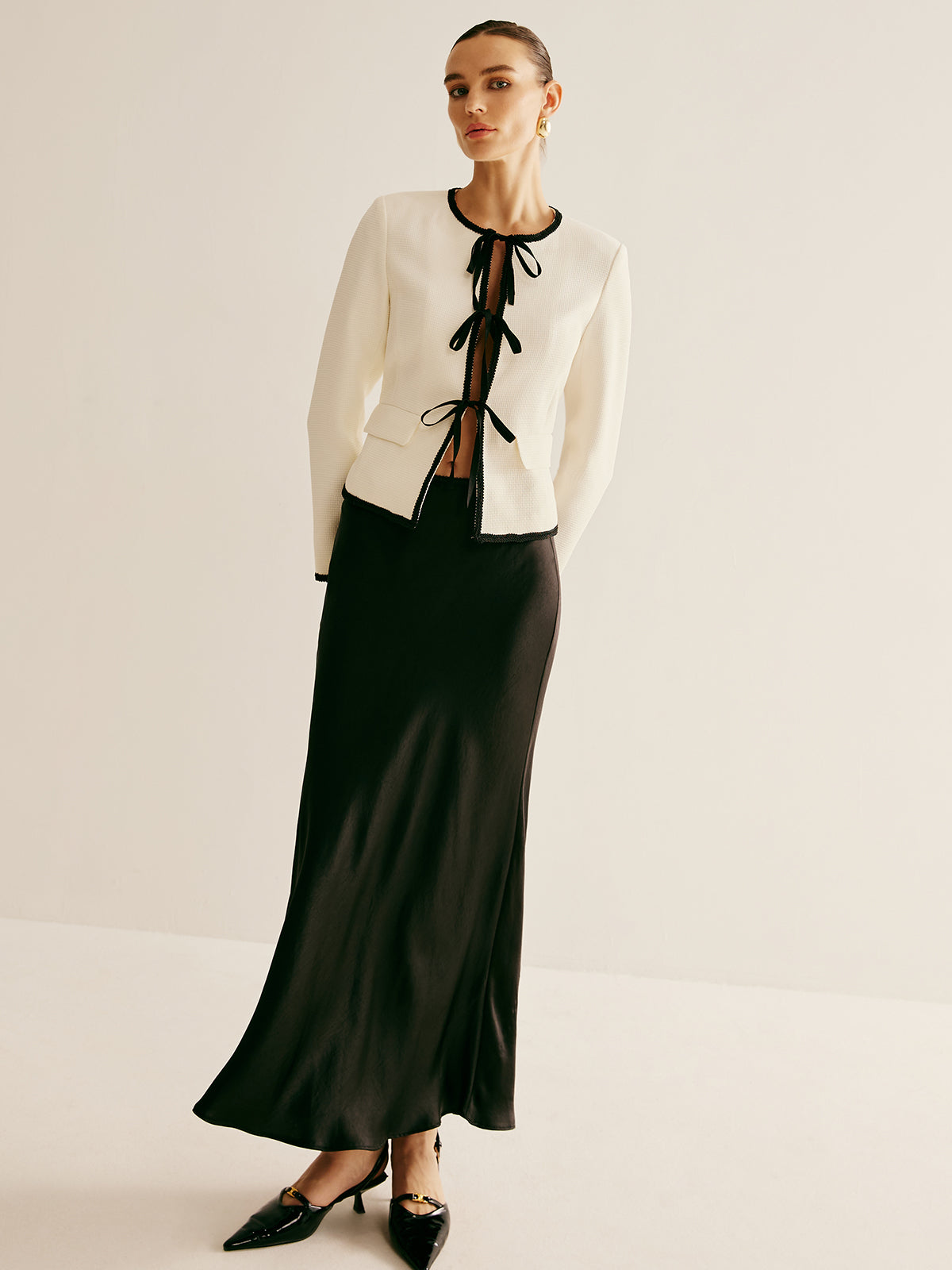 Contrast Trim Tie Front Jacket-Chicvia