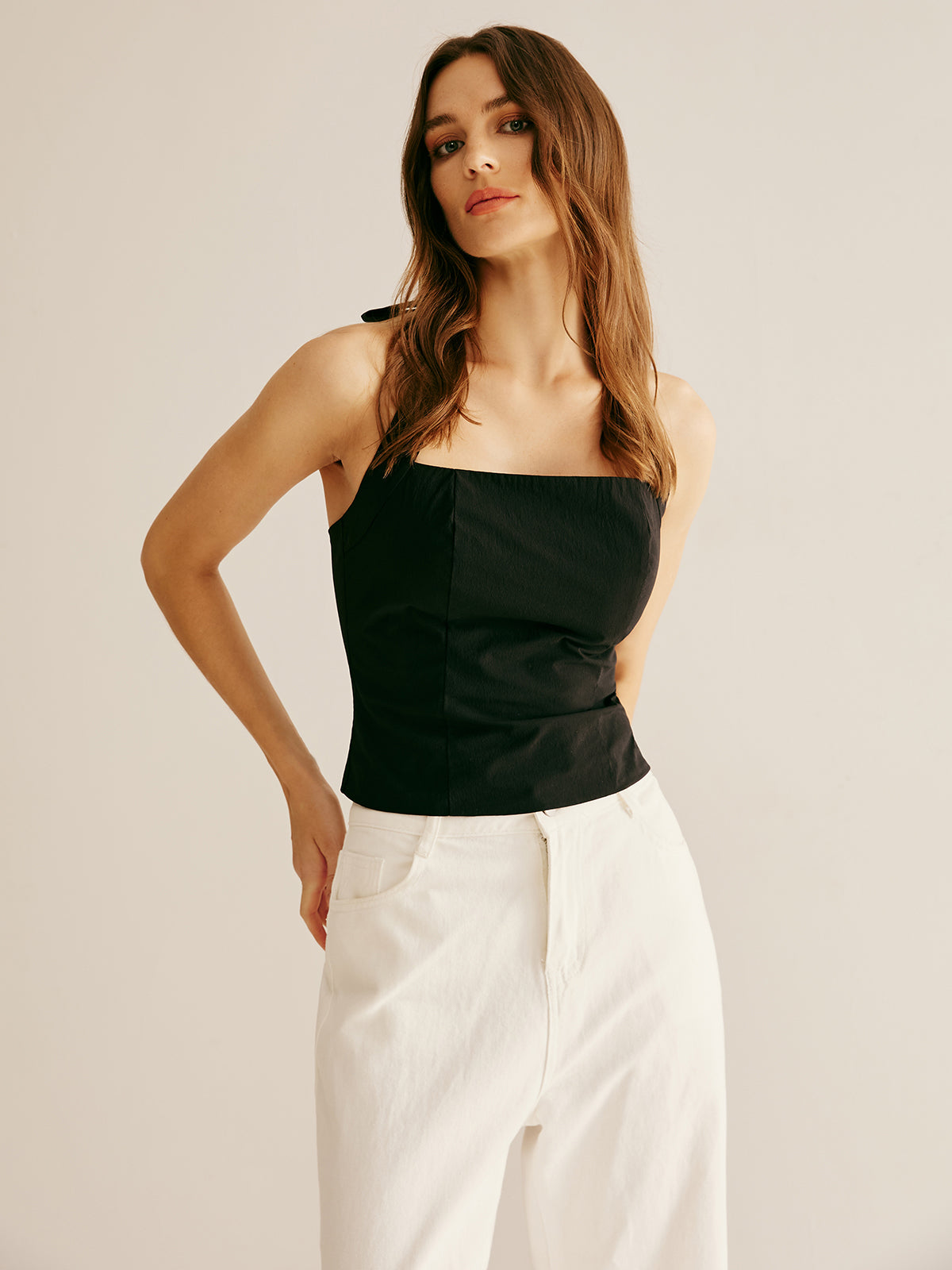 Plain Piping Halter Top-Chicvia