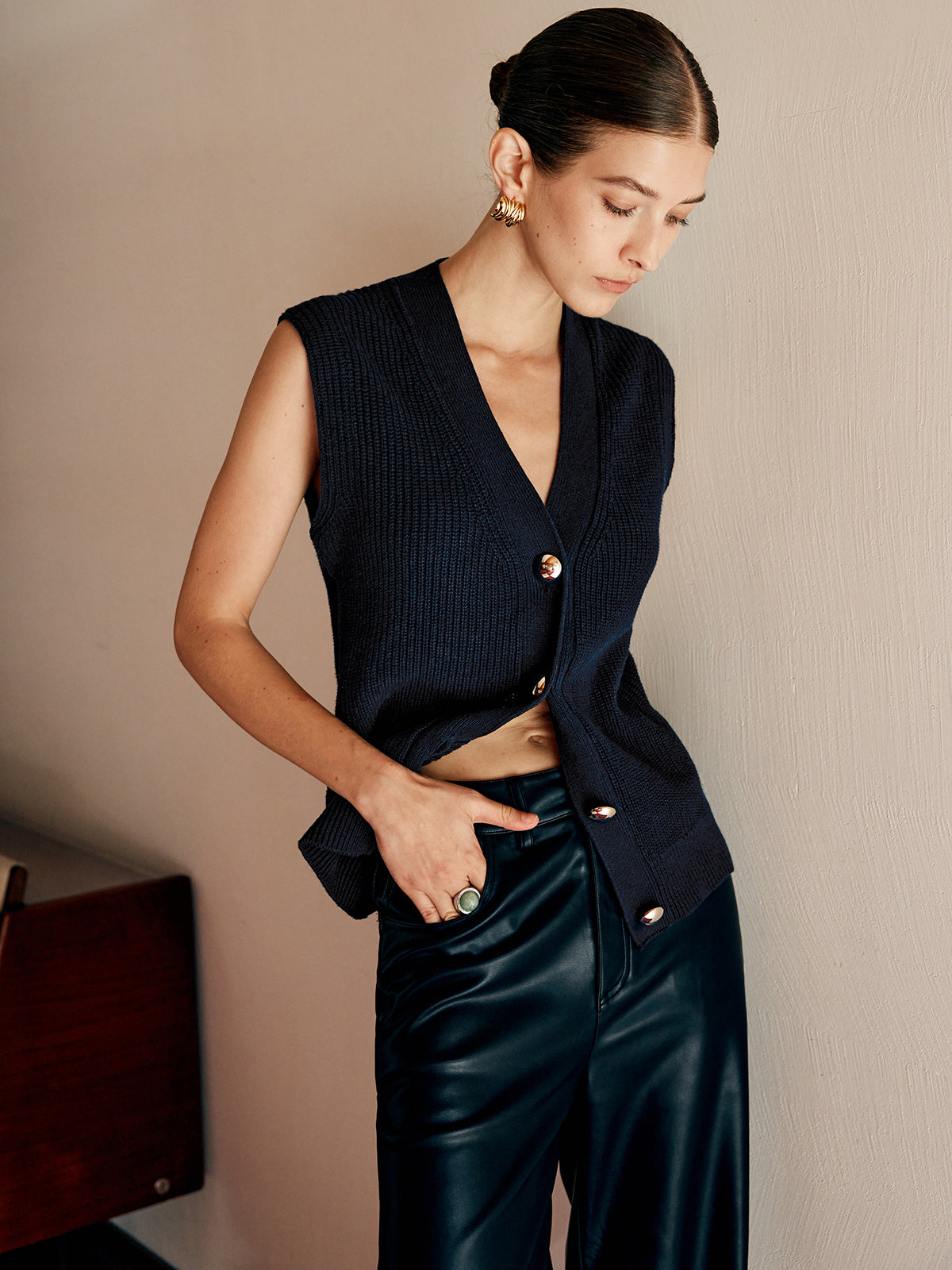 Cotton Blends Ribbed Sweater Vest-Chicvia