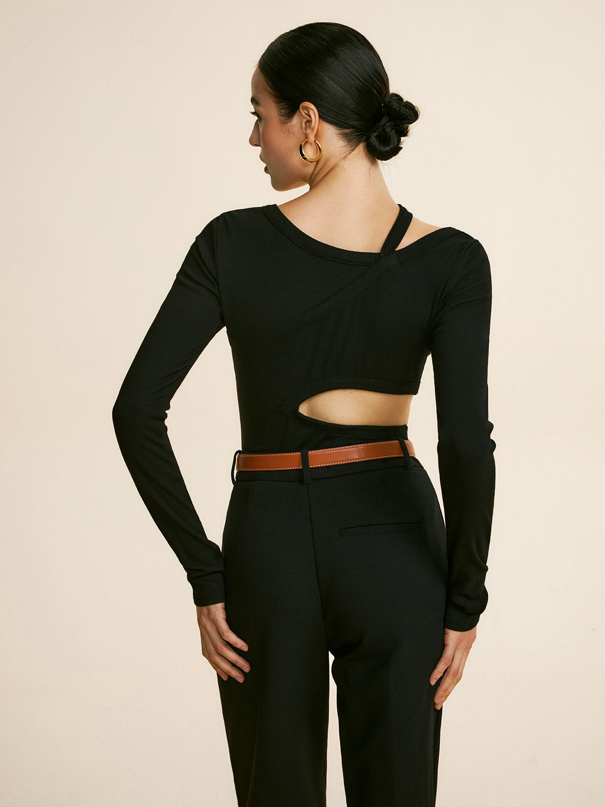 Cutout Piping Plain T-Shirt-Chicvia