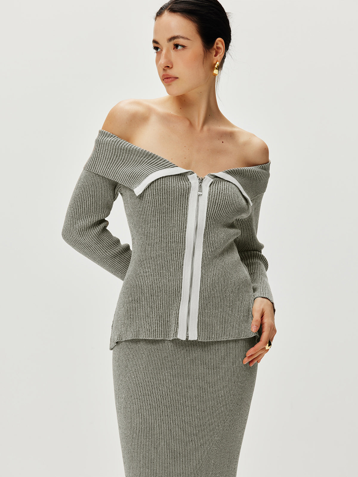 Contrast Trim Off Shoulder Cardigan-Chicvia