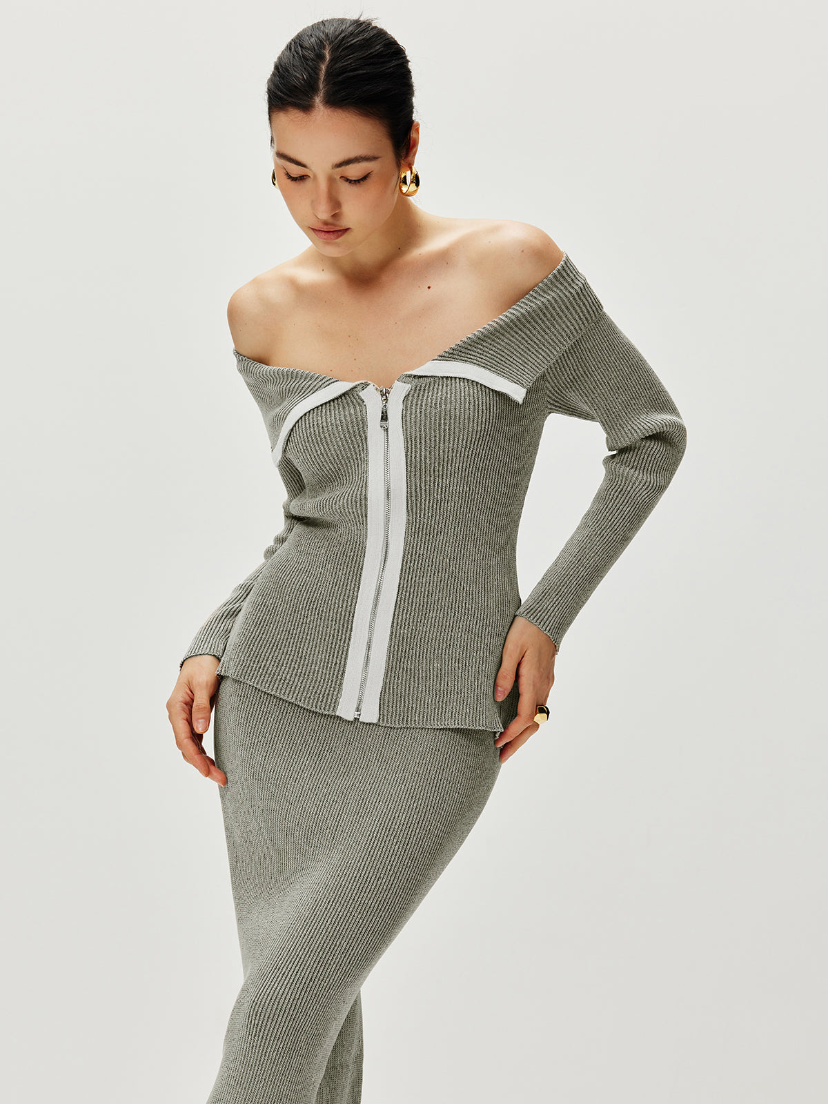 Contrast Trim Off Shoulder Cardigan-Chicvia