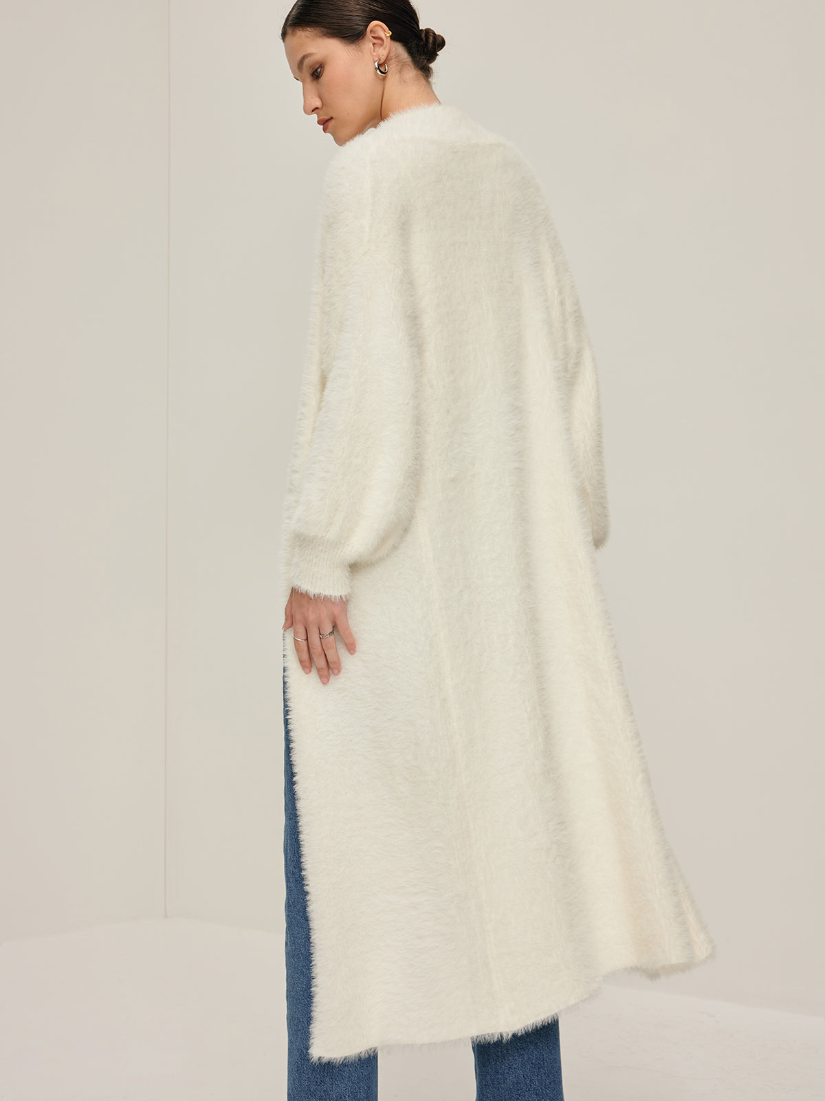 Minimalist Fuzzy Long Cardigan-Chicvia