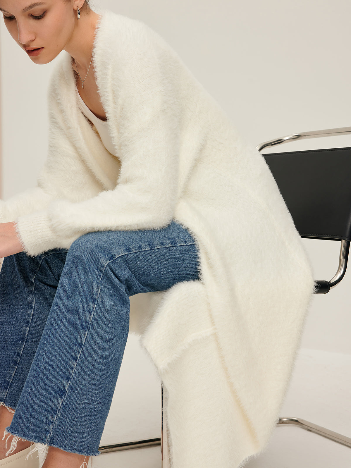 Minimalist Fuzzy Long Cardigan-Chicvia
