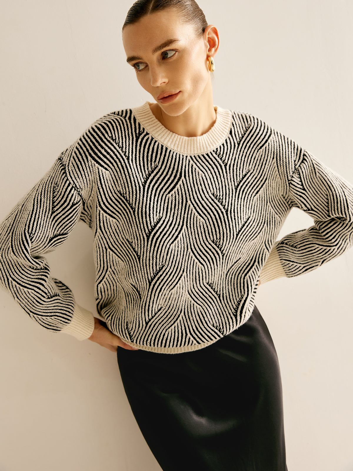 Crew Neck Two Tone Sweater-Chicvia