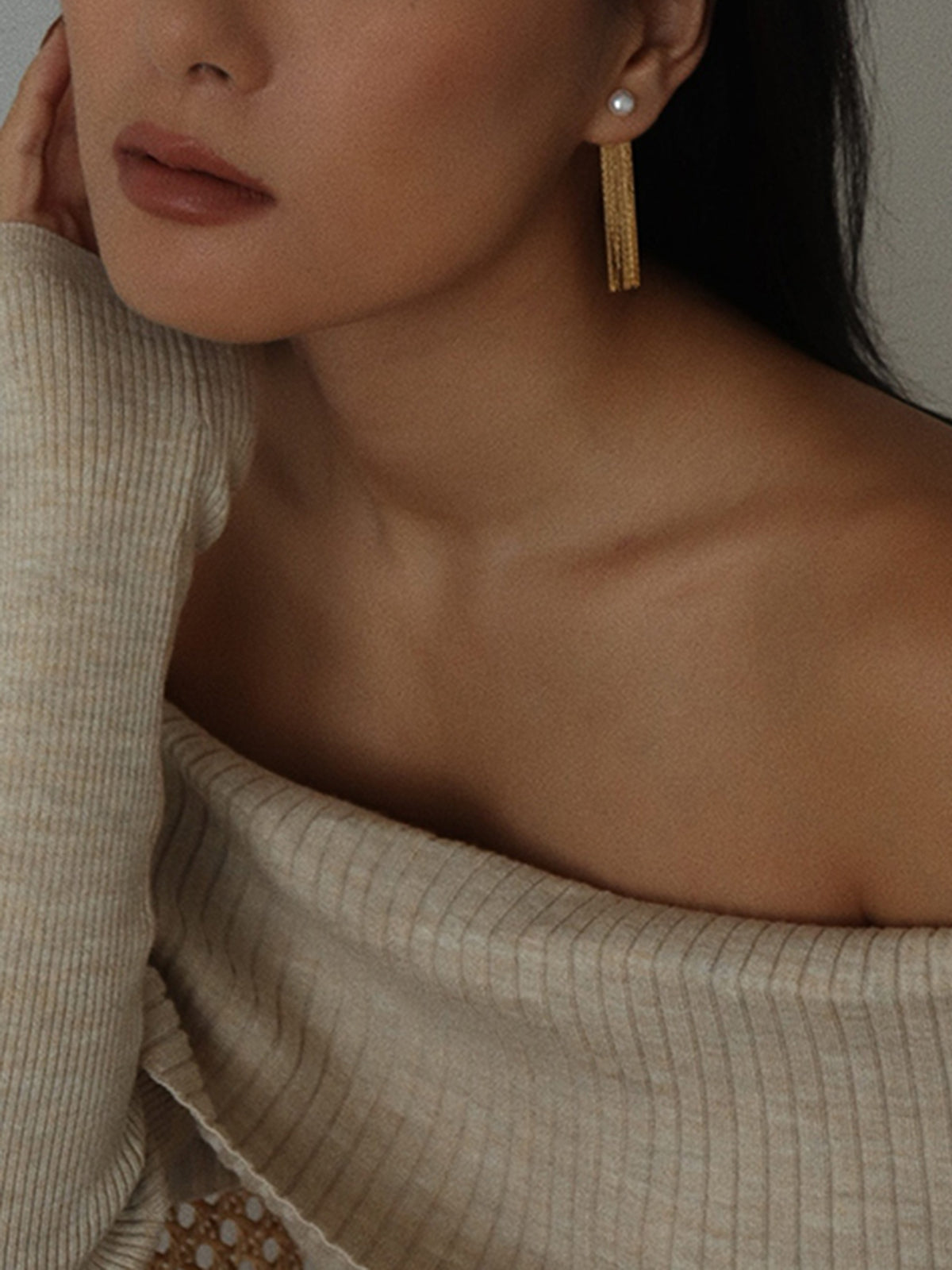 Golden Tassel Pearl Stud Earrings-Chicvia