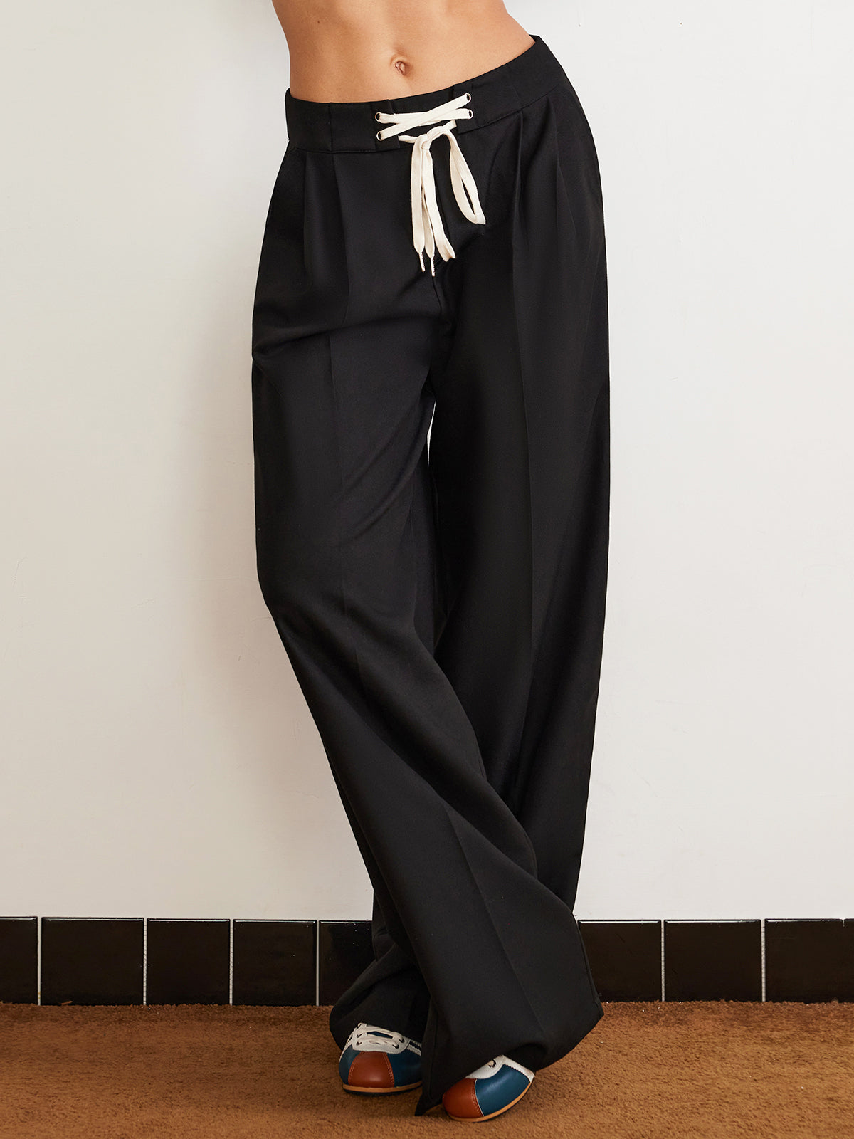 Plain Drawstring Wide-Leg Pants-Chicvia
