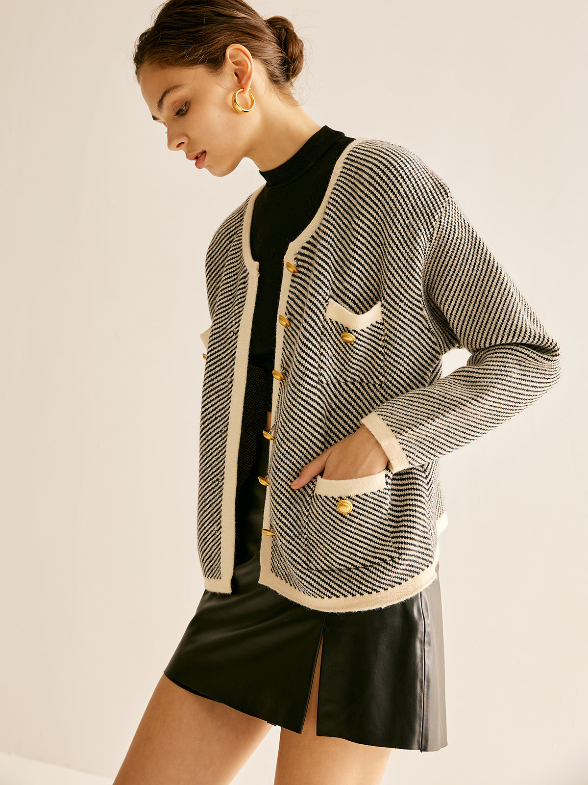 Contrast Trim Pockets Knit Outerwear-Chicvia