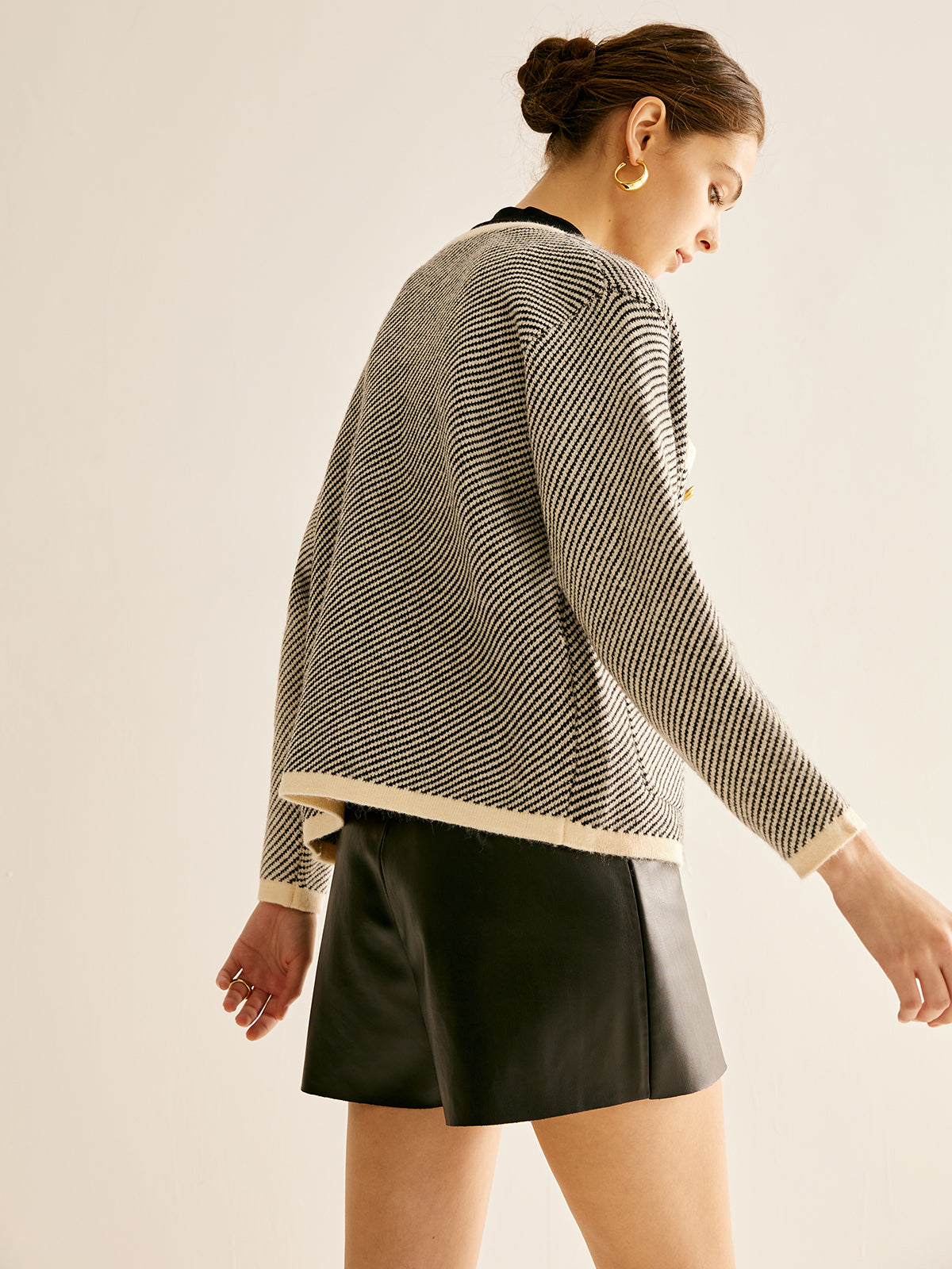 Contrast Trim Pockets Knit Outerwear-Chicvia