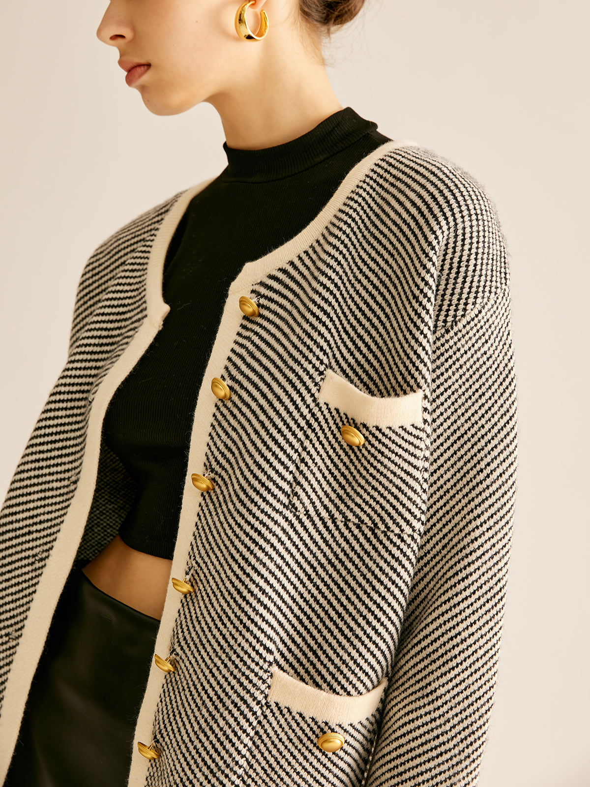 Contrast Trim Pockets Knit Outerwear-Chicvia