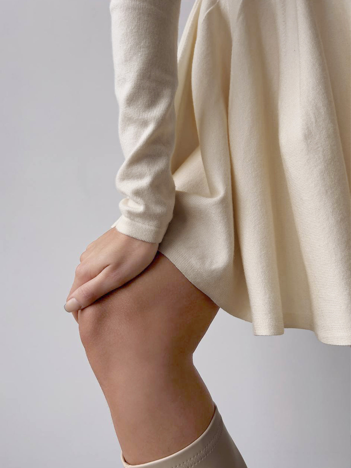 Plain Pleated Sweater Short Dress-Chicvia