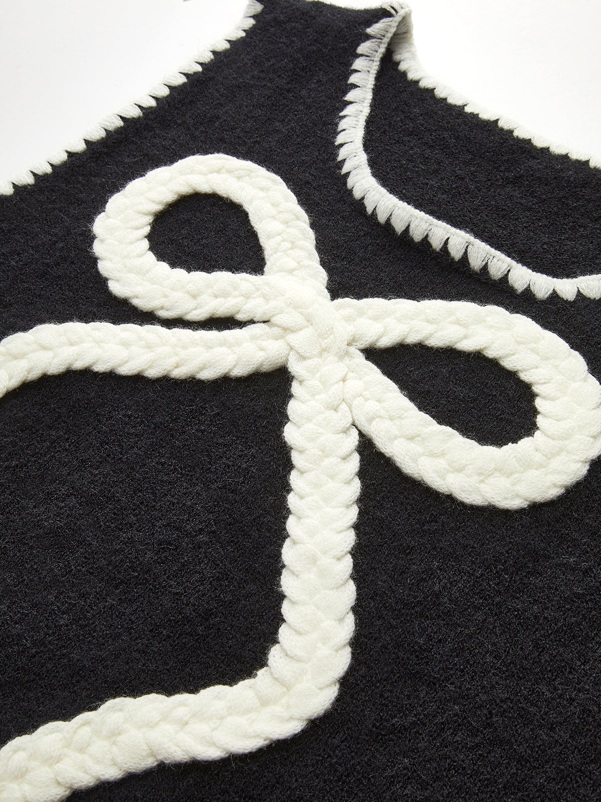 Contrast Trim Bow Sweater Vest-Chicvia