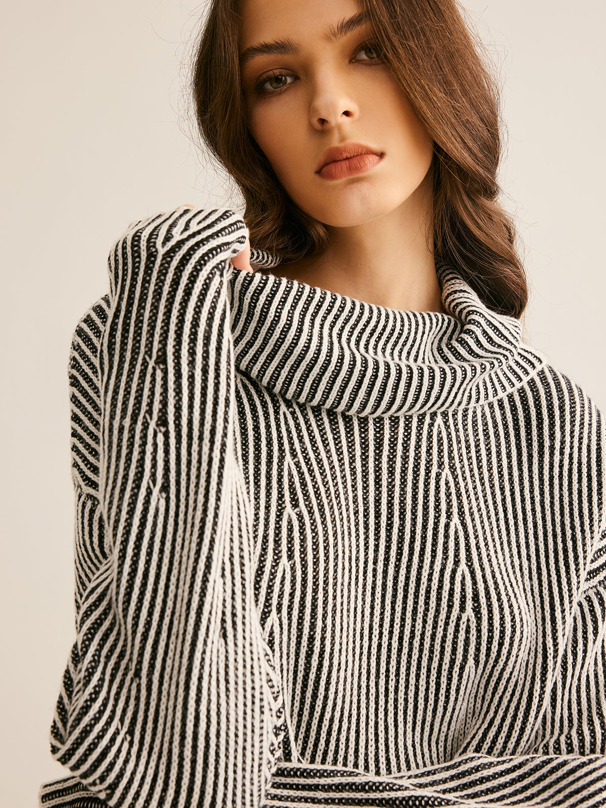 Pinstripe Turtleneck Sweater-Chicvia