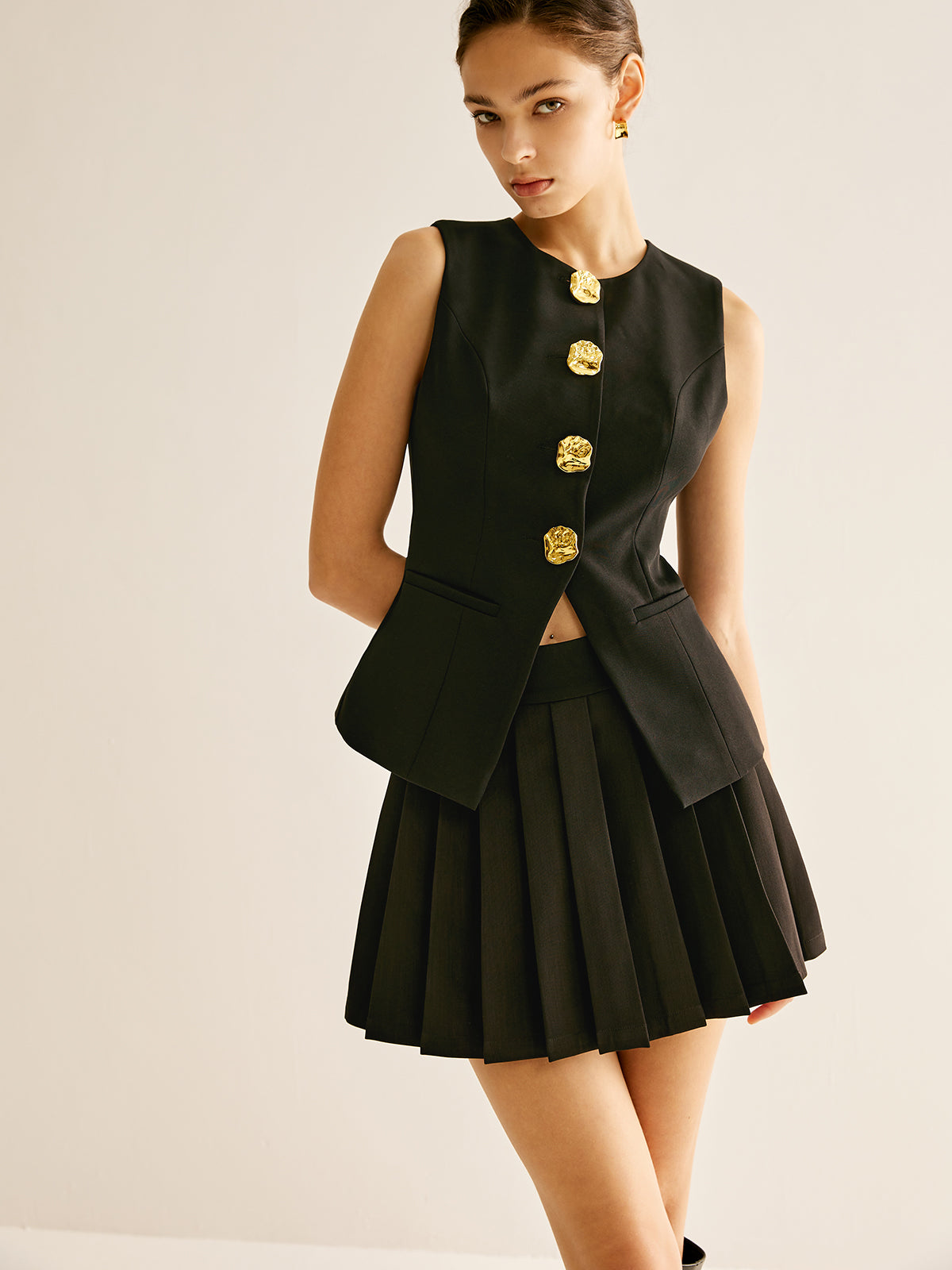 Golden Button Piping Vest-Chicvia