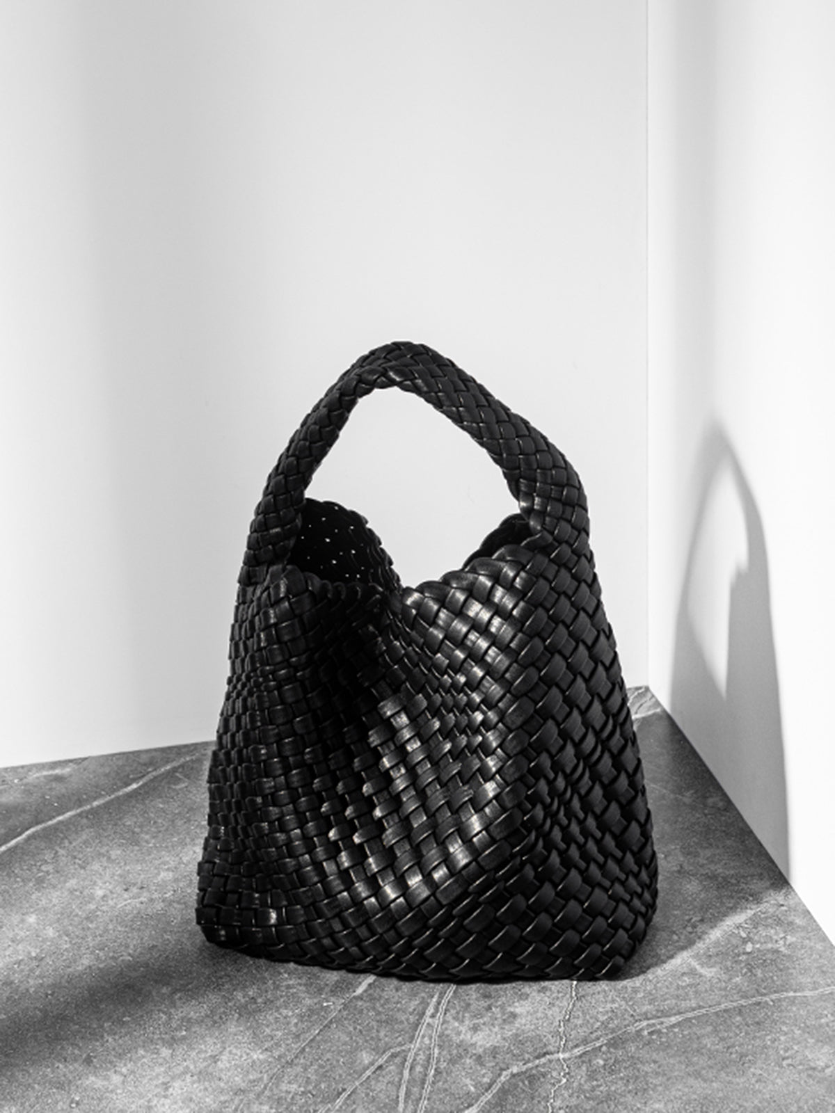 Large Capacity Woven Armpit Bag-Chicvia