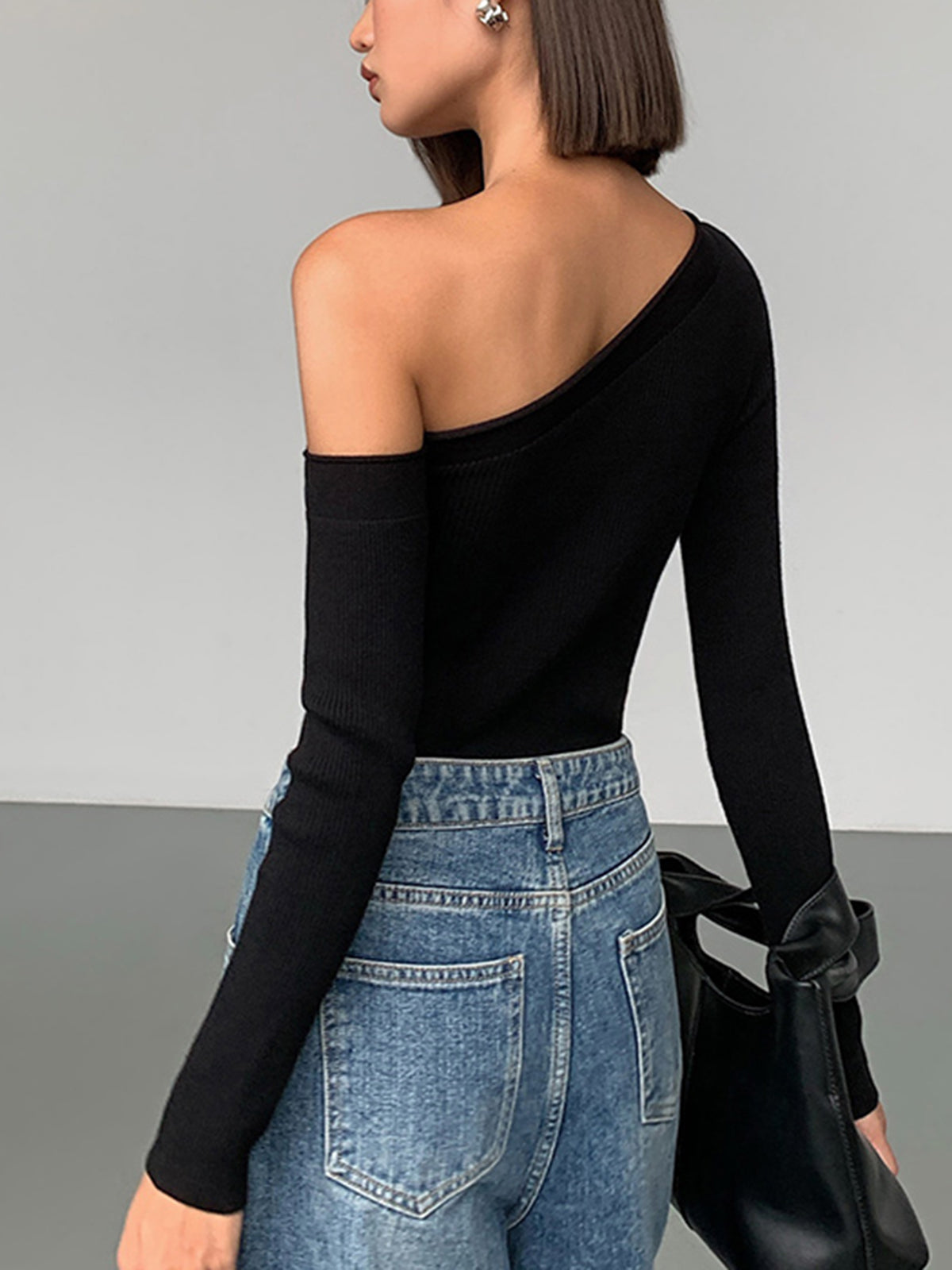 Plain One-Shoulder Knit Top-Chicvia