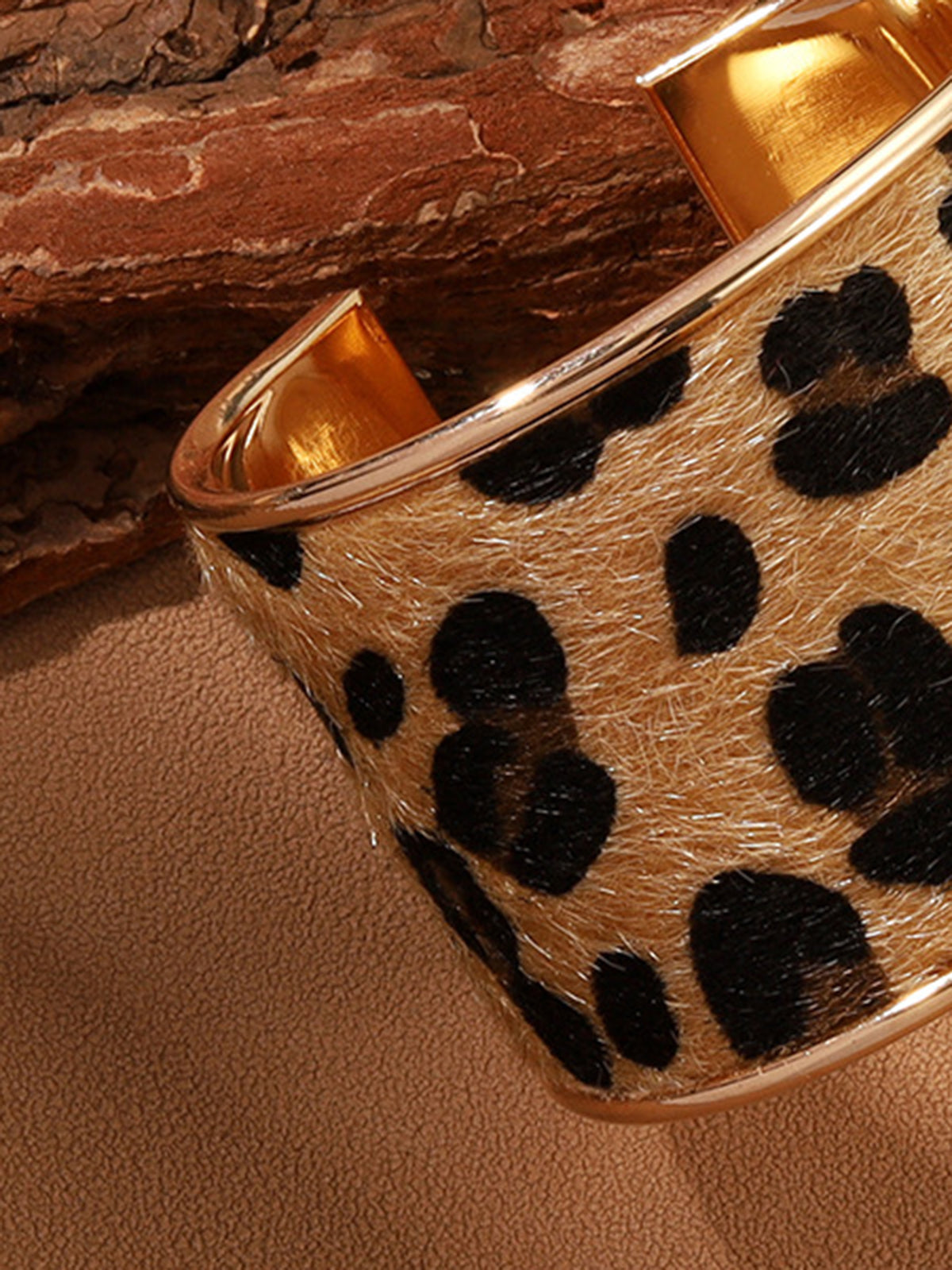 Leopard Printed Tunnel Open Bracelet-Chicvia