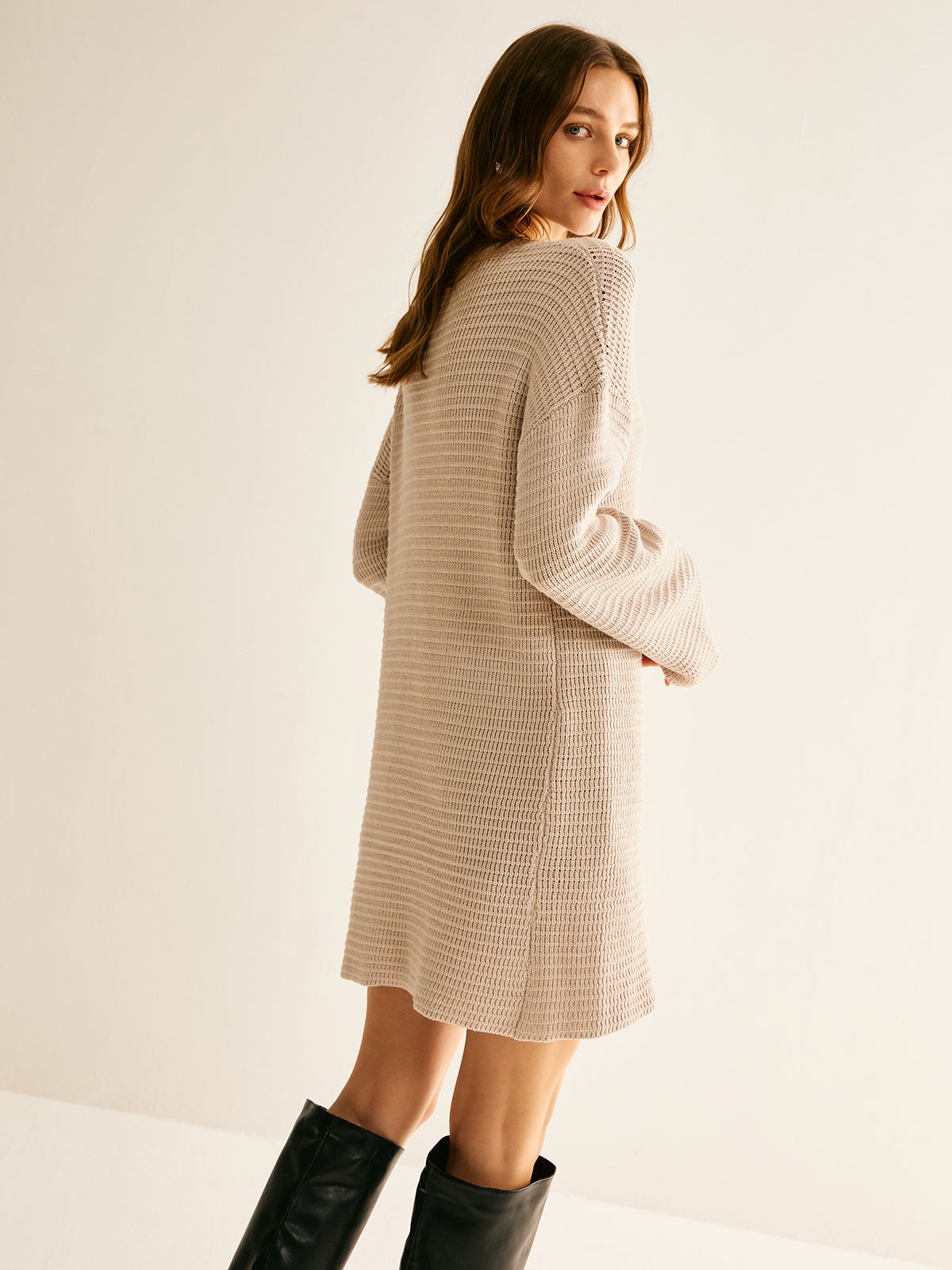 Minimalist Crew Neck Sweater Without Belt-Chicvia