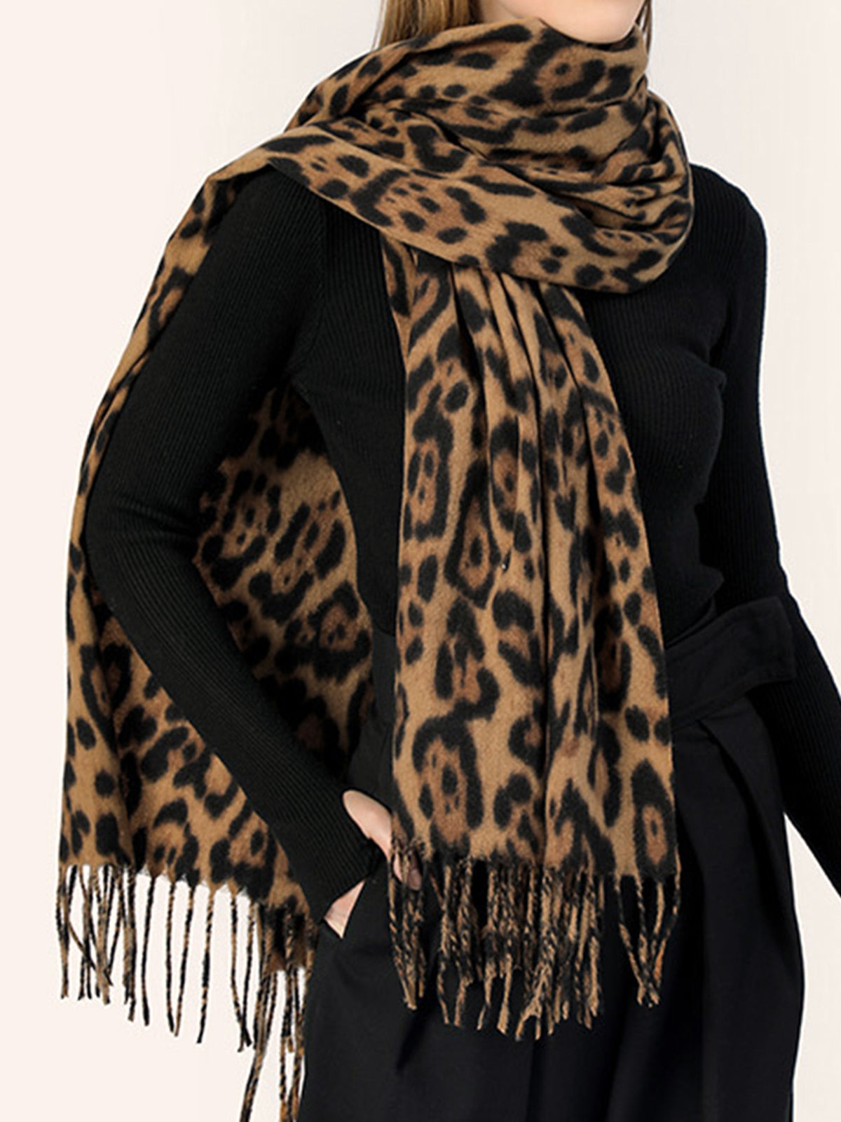 Leopard Printed Tassel Warm Scarf-Chicvia