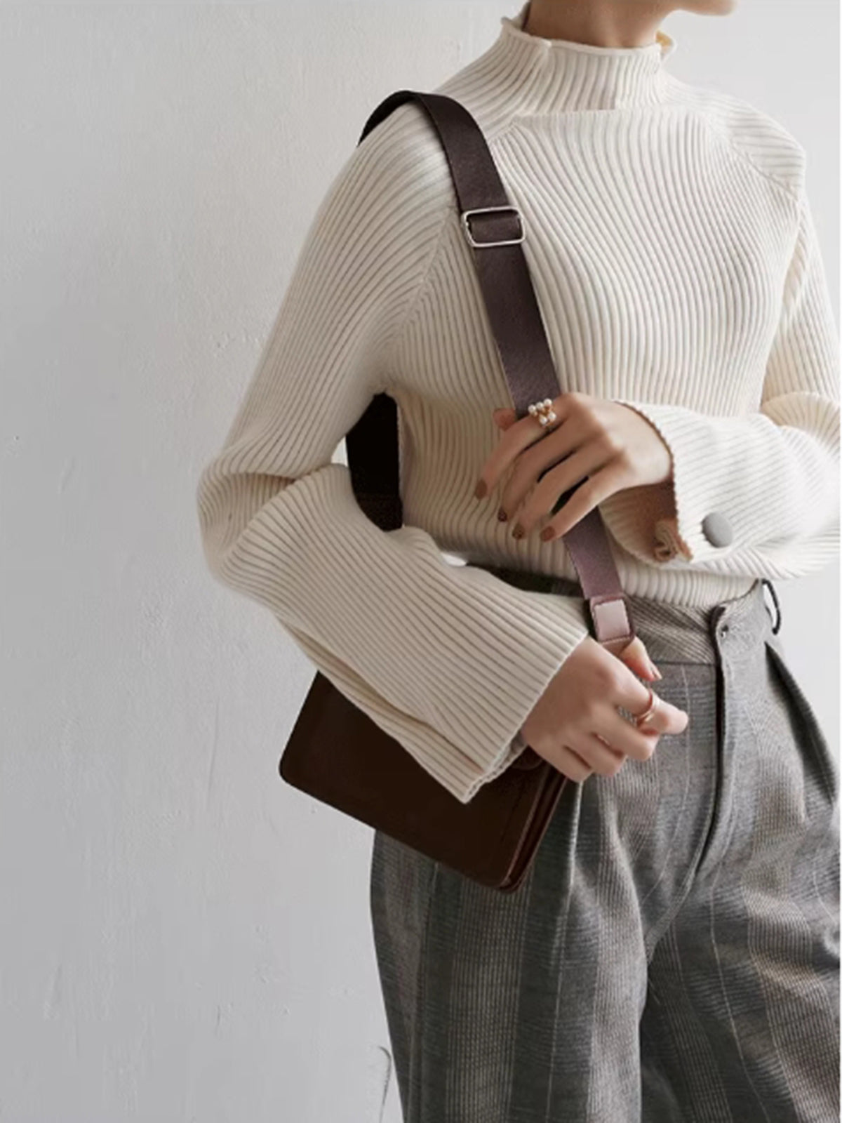 Minimalist Plain Ribbed Sweater-Chicvia