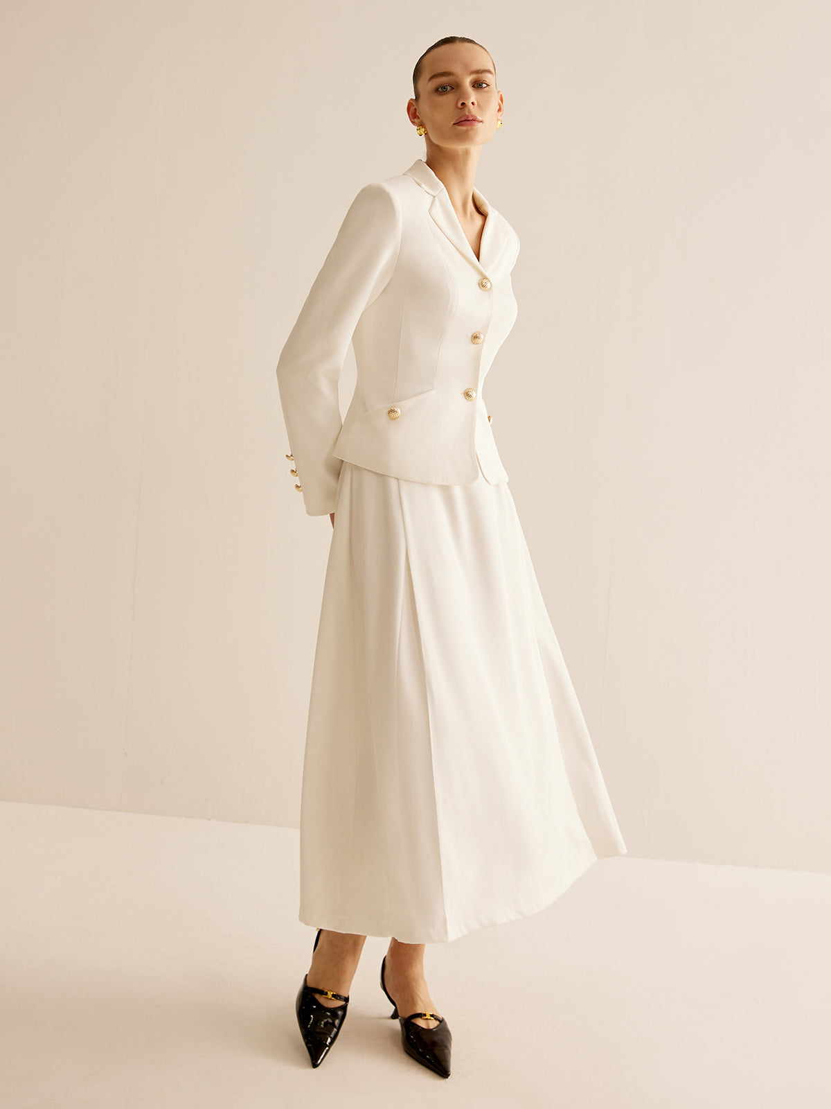 Elegant Metal-Button Blazer-Chicvia