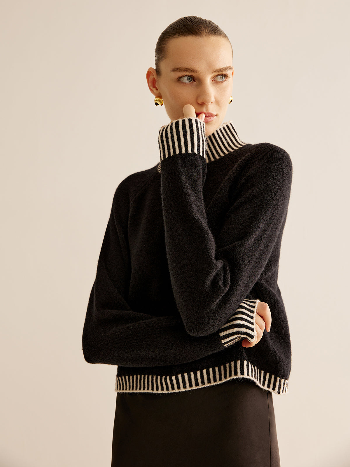 Mock Neck Contrast Pinstripe Sweater-Chicvia