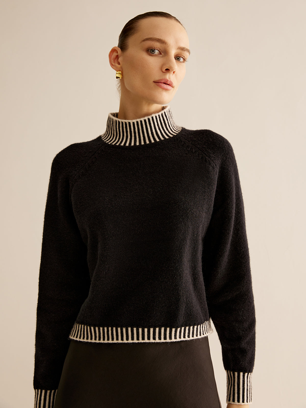 Mock Neck Contrast Pinstripe Sweater-Chicvia