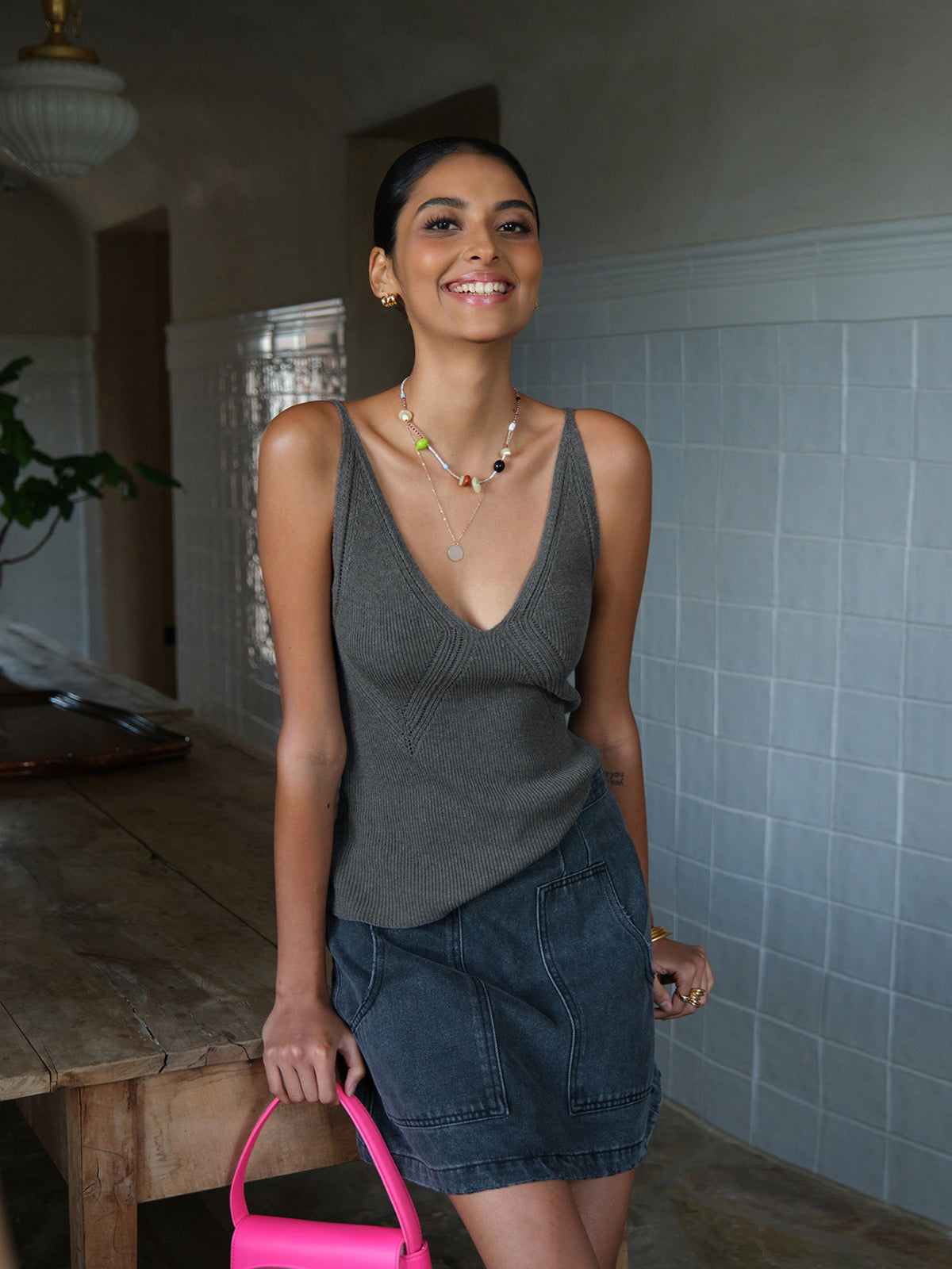 Ribbed Plain Sweater Vest-Chicvia