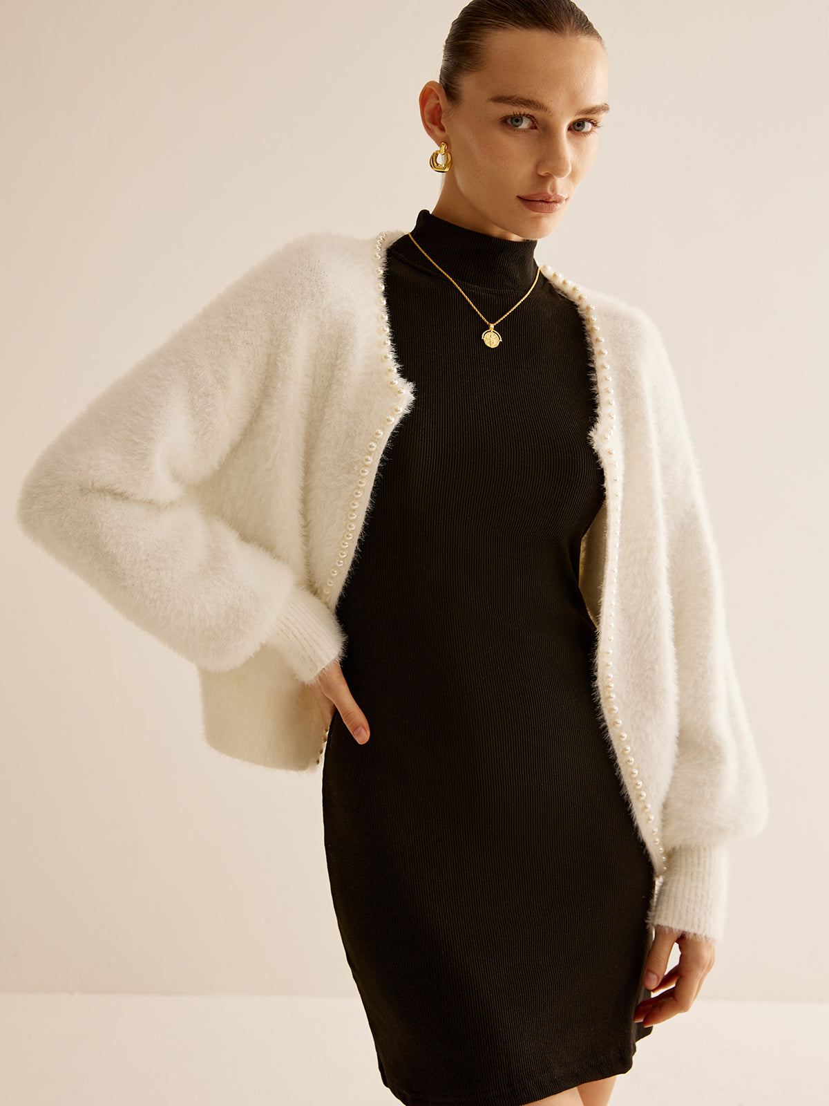 Oversized  Pearl Trim Fuzzy Cardiagn-Chicvia