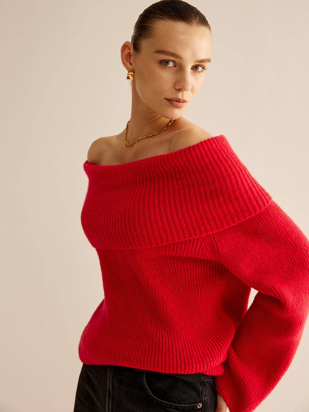 Off-Shoulder Ribbed Sweater-Chicvia