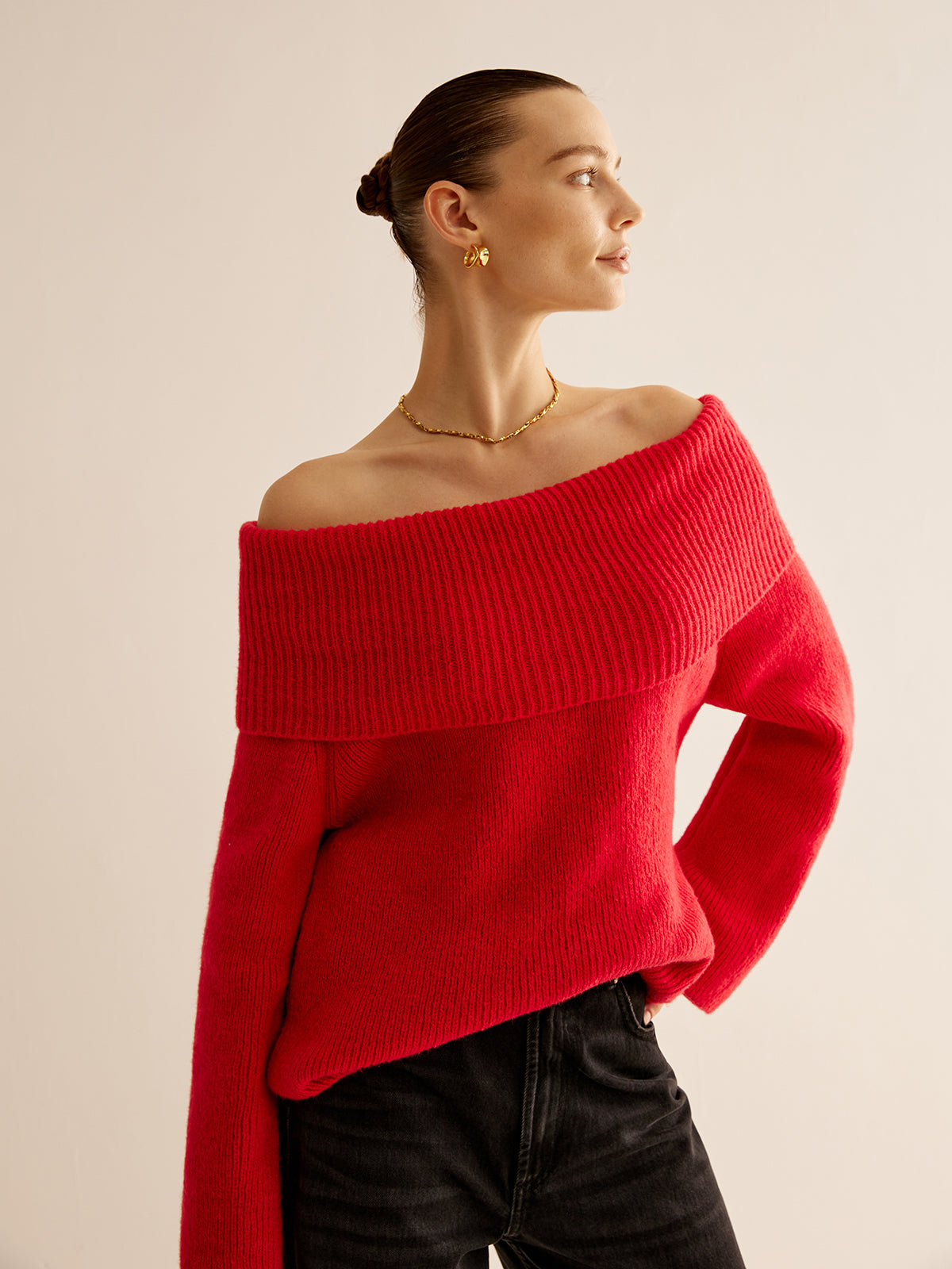 Off-Shoulder Ribbed Sweater-Chicvia