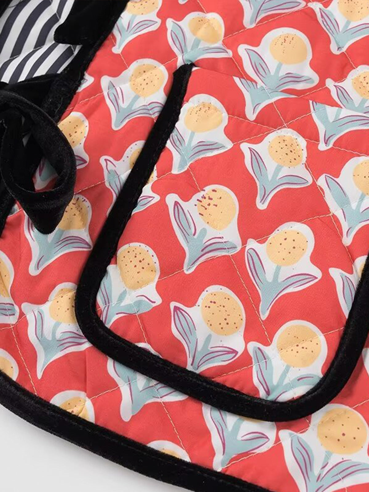 Contrast Piping Lace Up Jacket-Chicvia