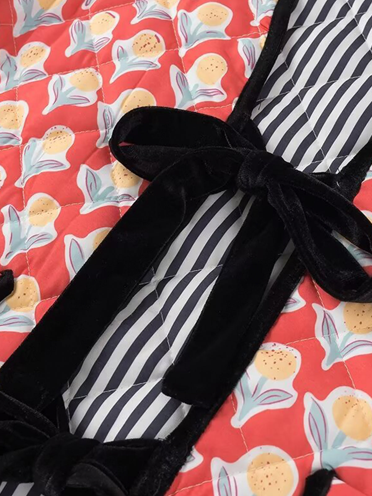 Contrast Piping Lace Up Jacket-Chicvia