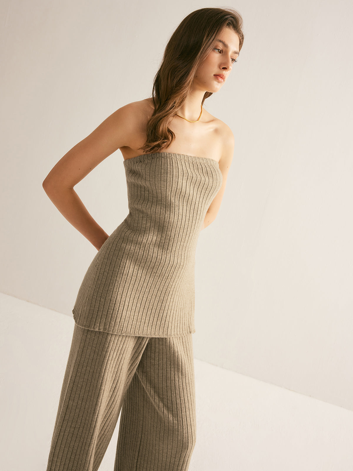 Ribbed Strapless Slit Sweater Vest-Chicvia