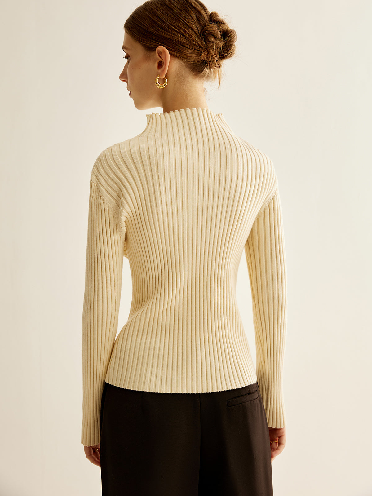 Mock-Neck Ribbed Cinched Sweater-Chicvia