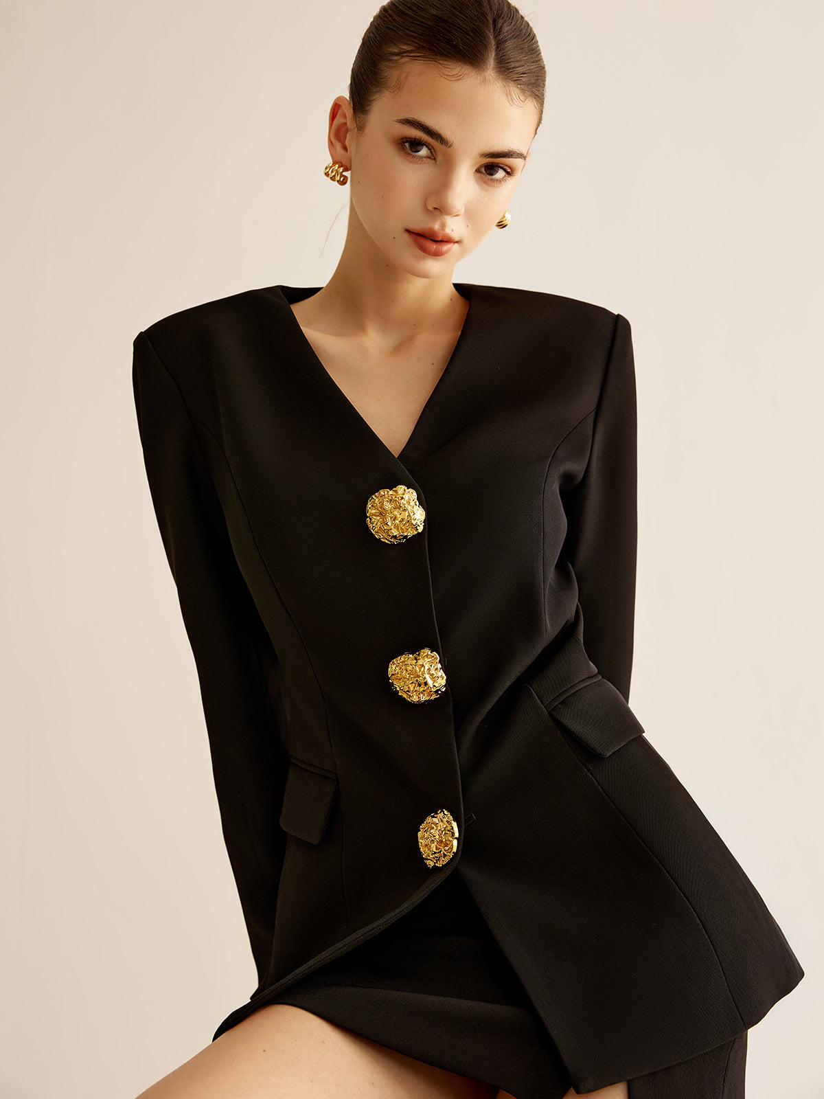 Metal-Button Slim Blazer-Chicvia