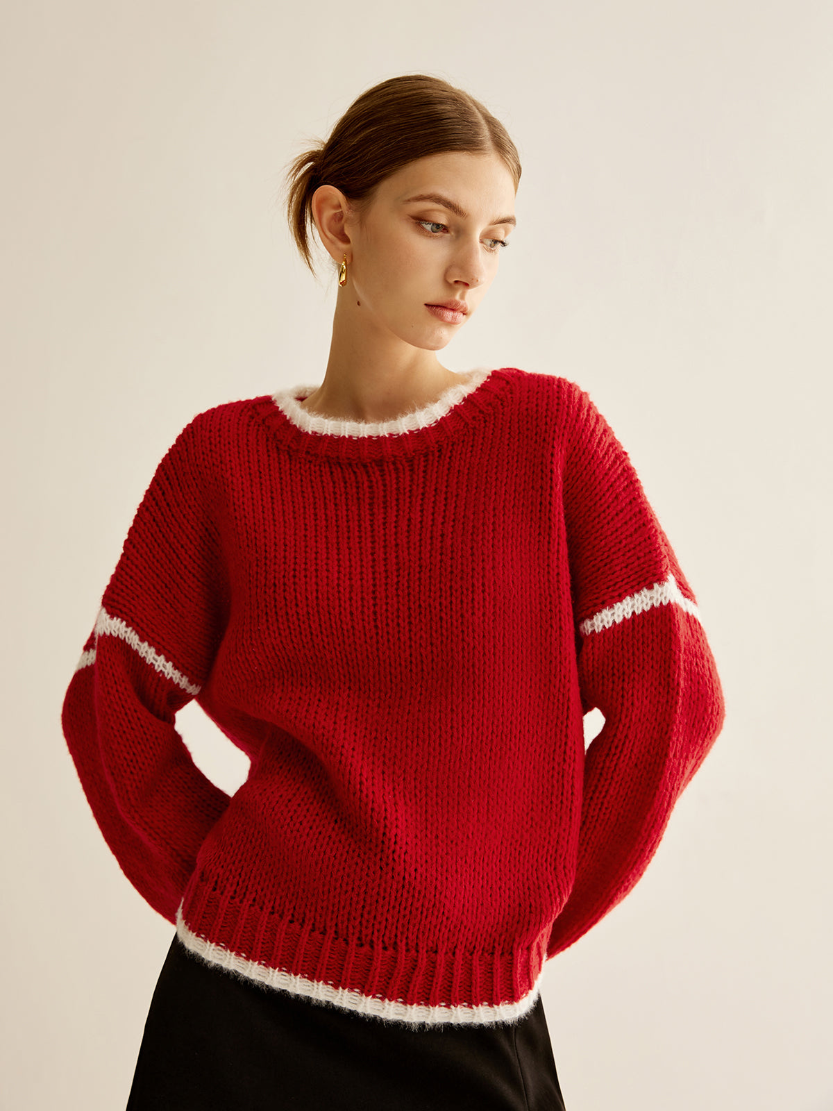 Crew Neck Contrast Binding Sweater-Chicvia