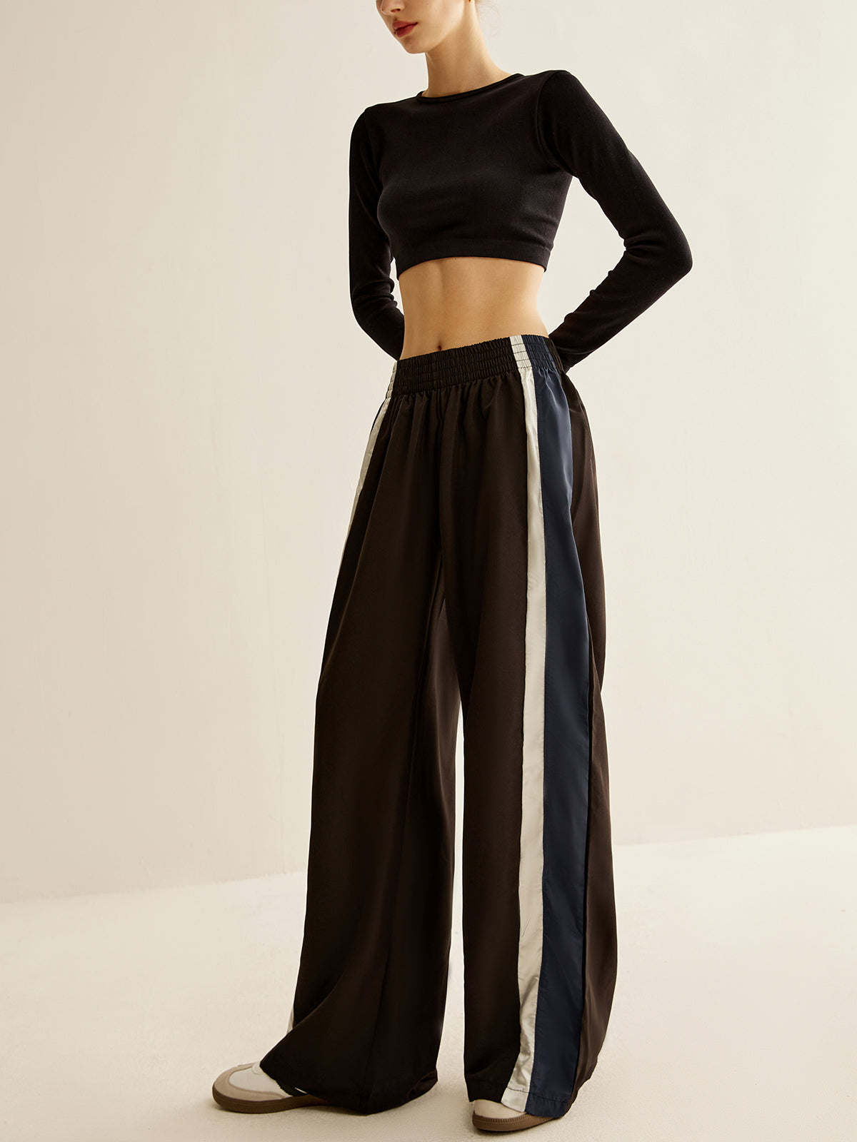 Contrast Side Striped Athleisure Pants-Chicvia