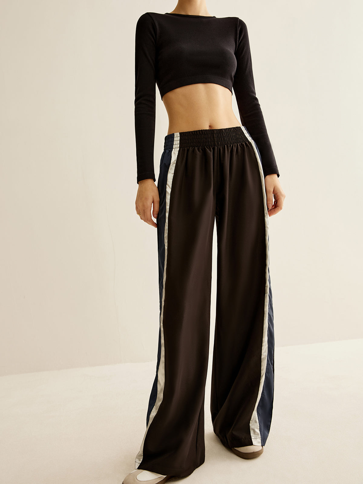 Contrast Side Striped Athleisure Pants-Chicvia