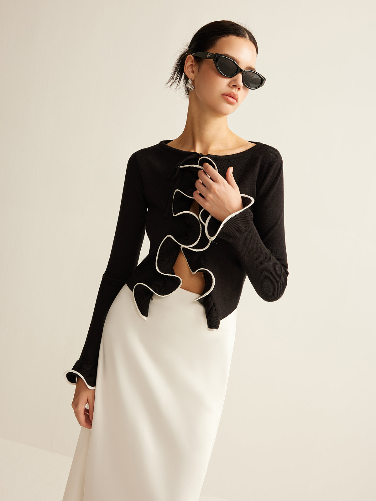 Contrast Ruffle Skinny Cardigan-Chicvia