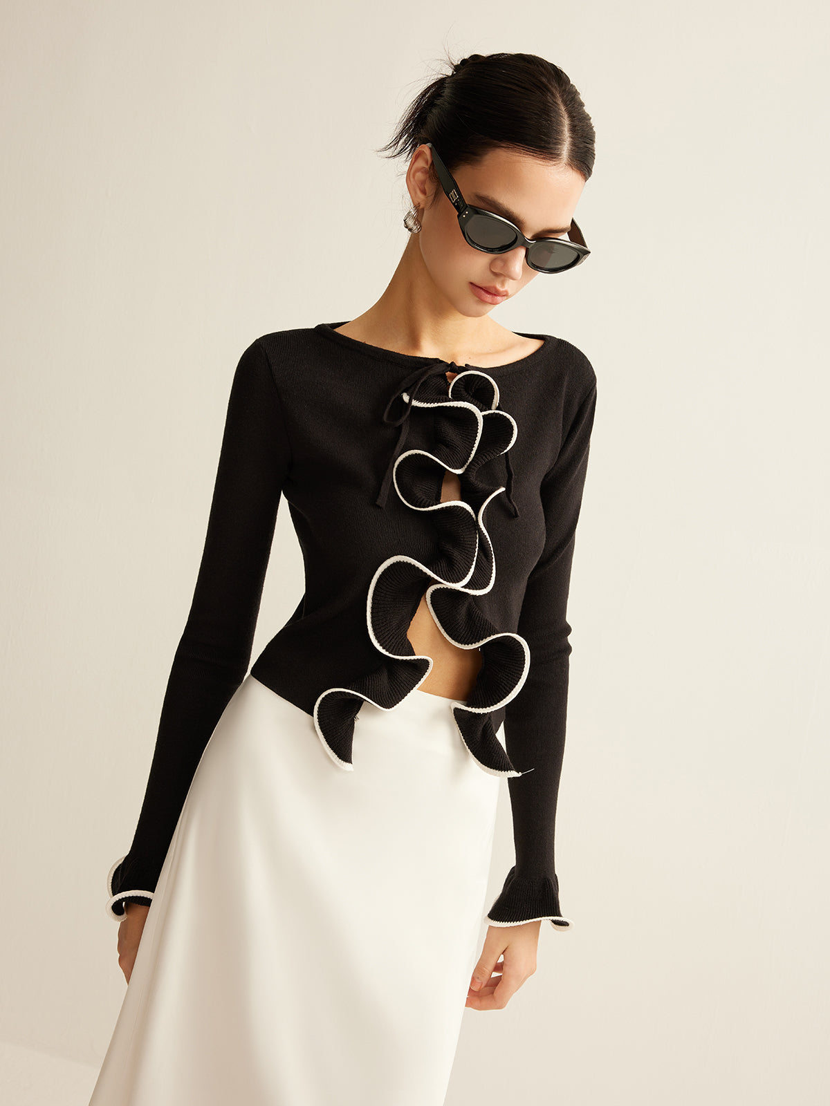 Contrast Ruffle Skinny Cardigan-Chicvia