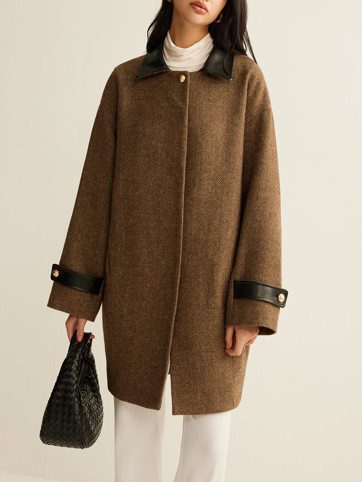 Contrast Collar Button Wool Coat-Chicvia