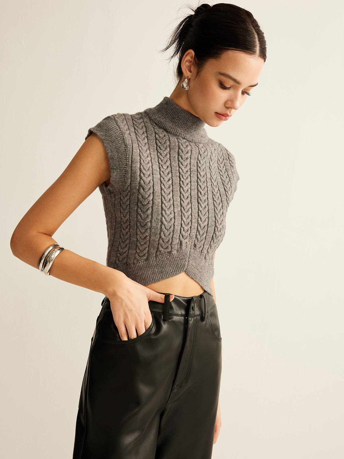 Cable-Knit Mock Neck Crop Sweater Vest-Chicvia