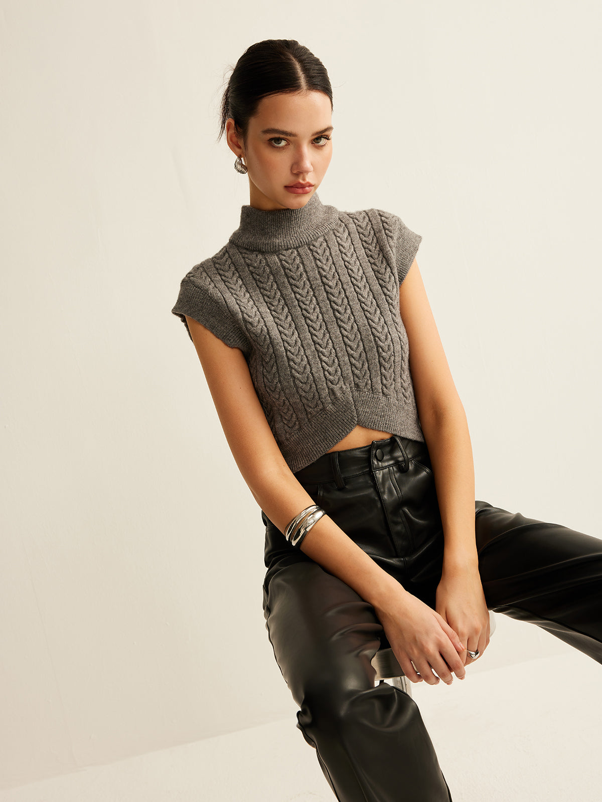 Cable-Knit Mock Neck Crop Sweater Vest-Chicvia