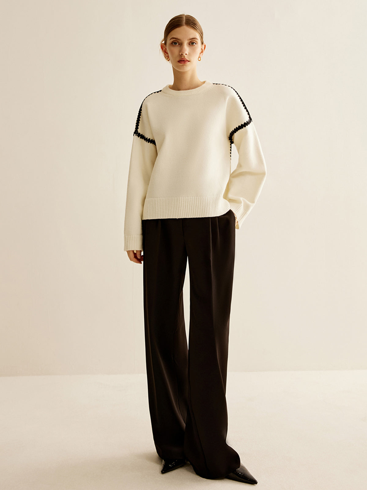 Minimalist Embroidered Trim Sweater-Chicvia